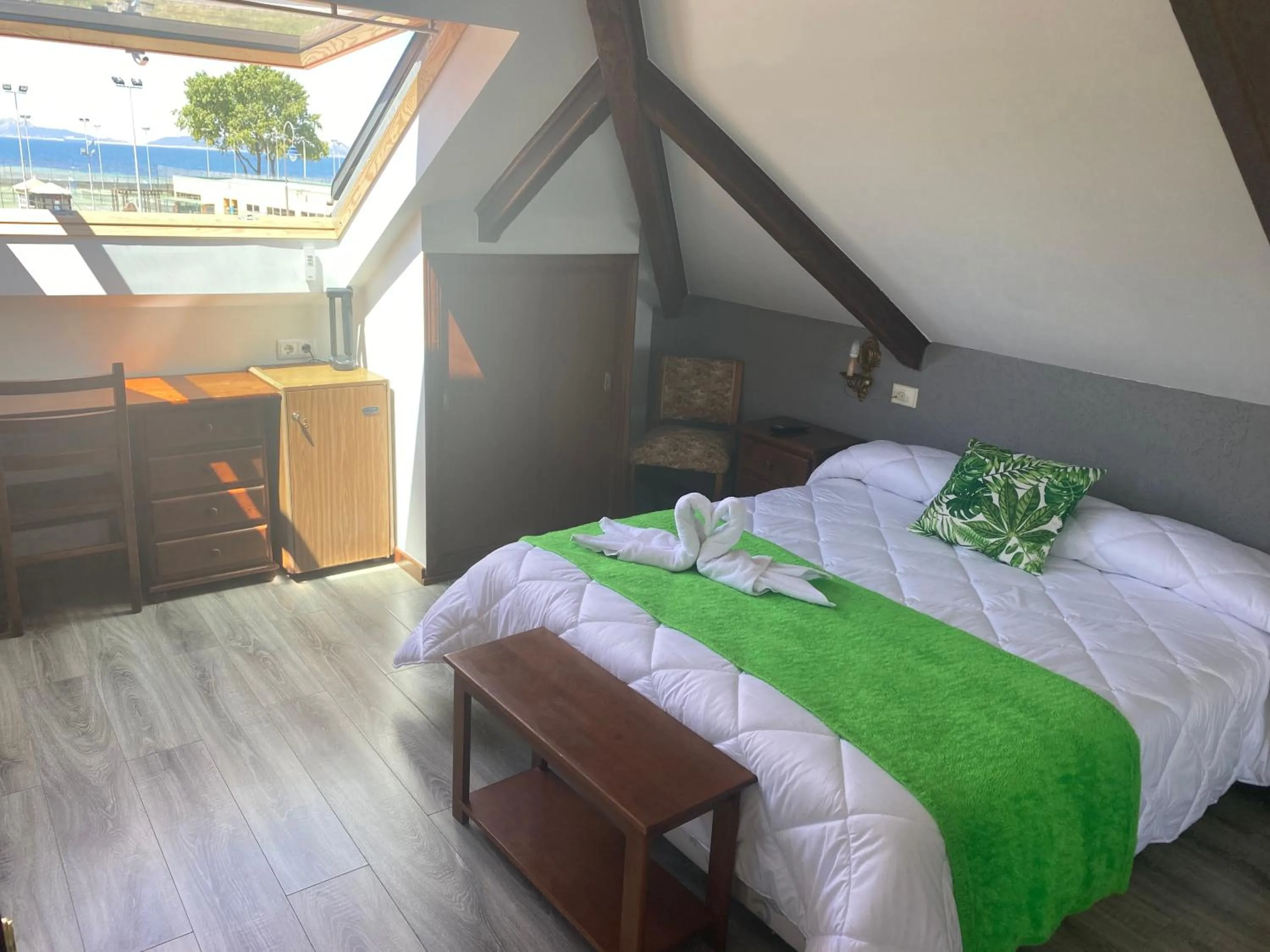 Photo of the whole room, Bed in Hotel Playa Samil Vigo