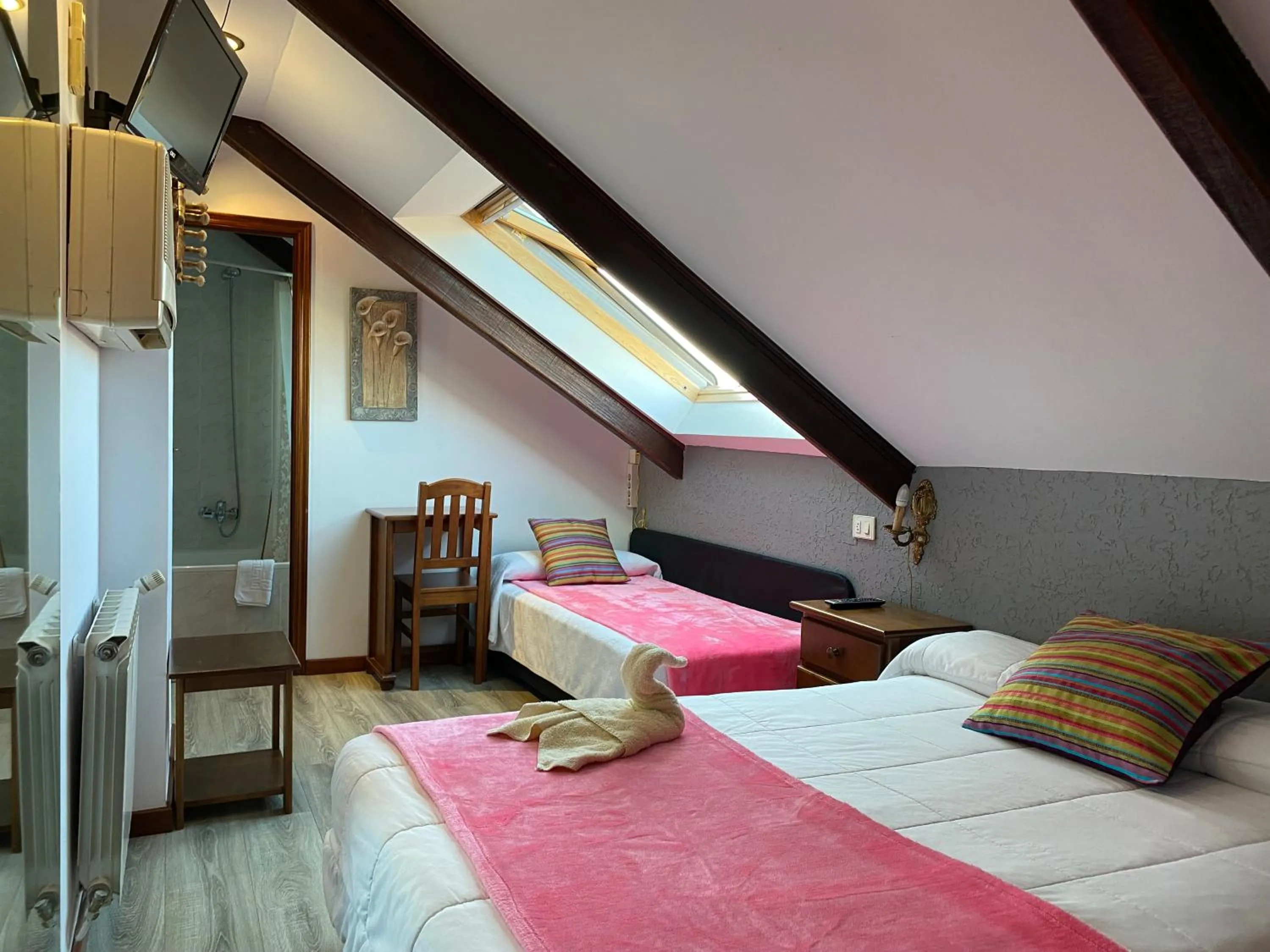 Photo of the whole room, Bed in Hotel Playa Samil Vigo