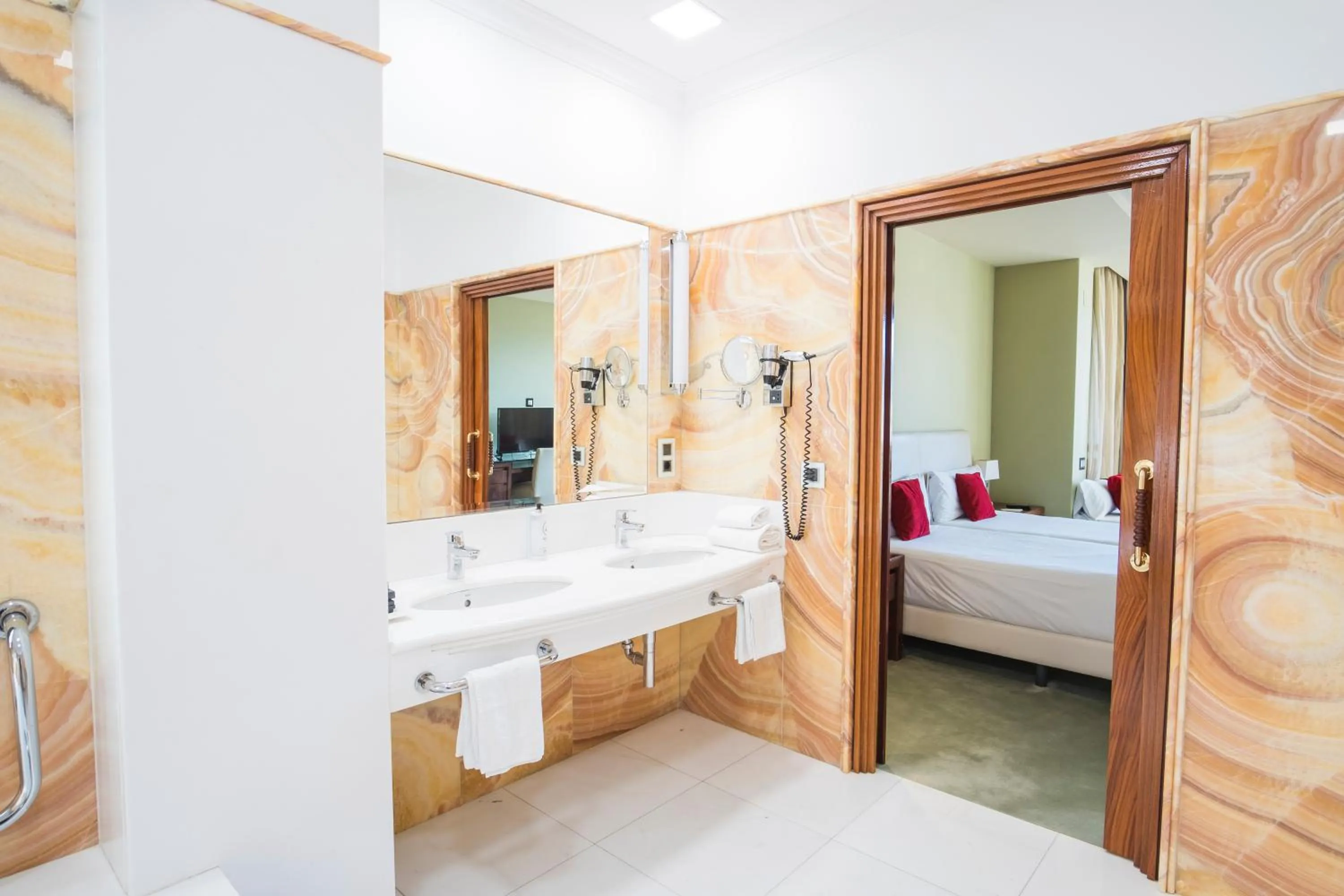 Photo of the whole room, Bed in Alda Mirador del Moncayo