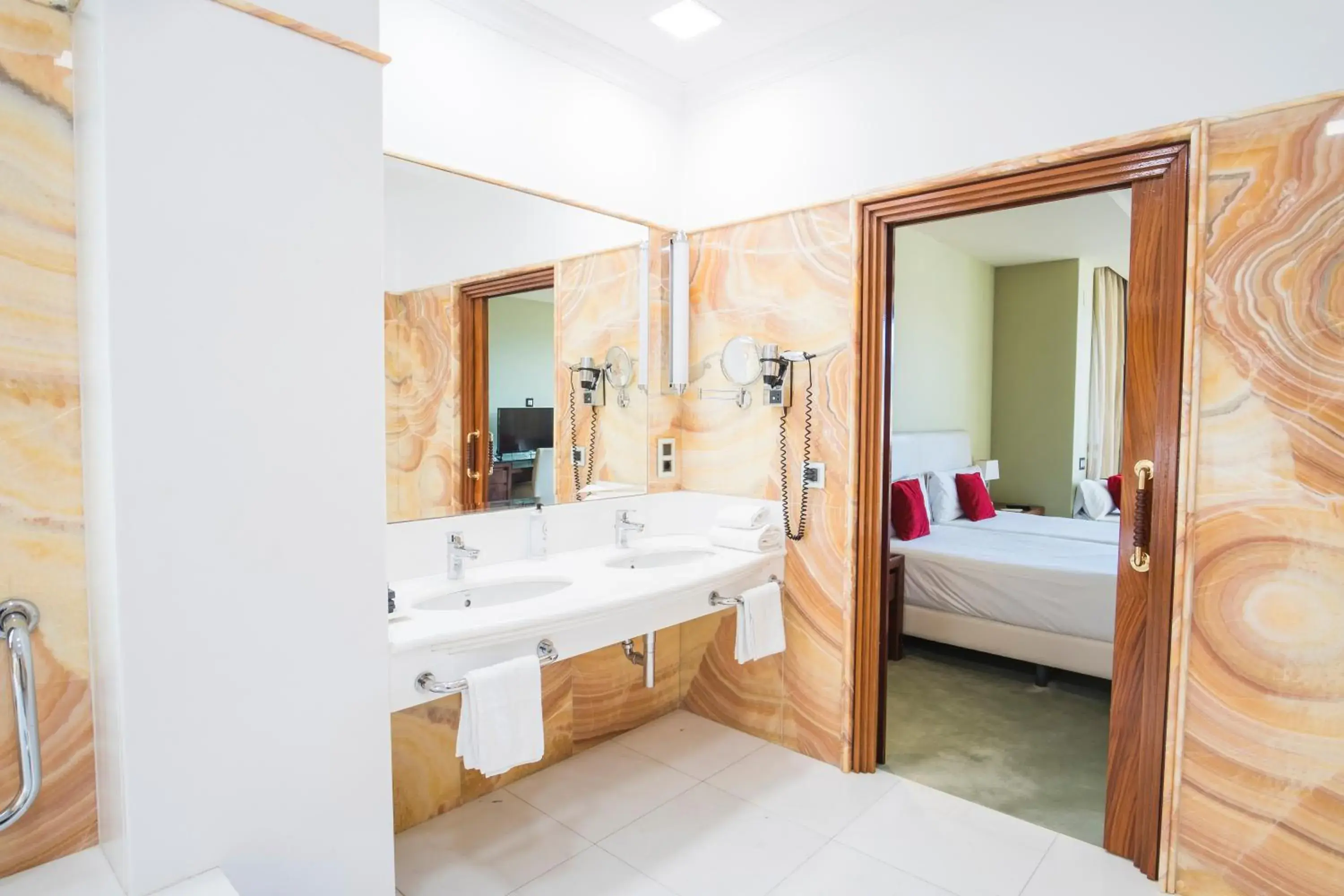 Photo of the whole room, Bed in Alda Mirador del Moncayo Photo of the whole room, Bed in Alda Mirador del Moncayo