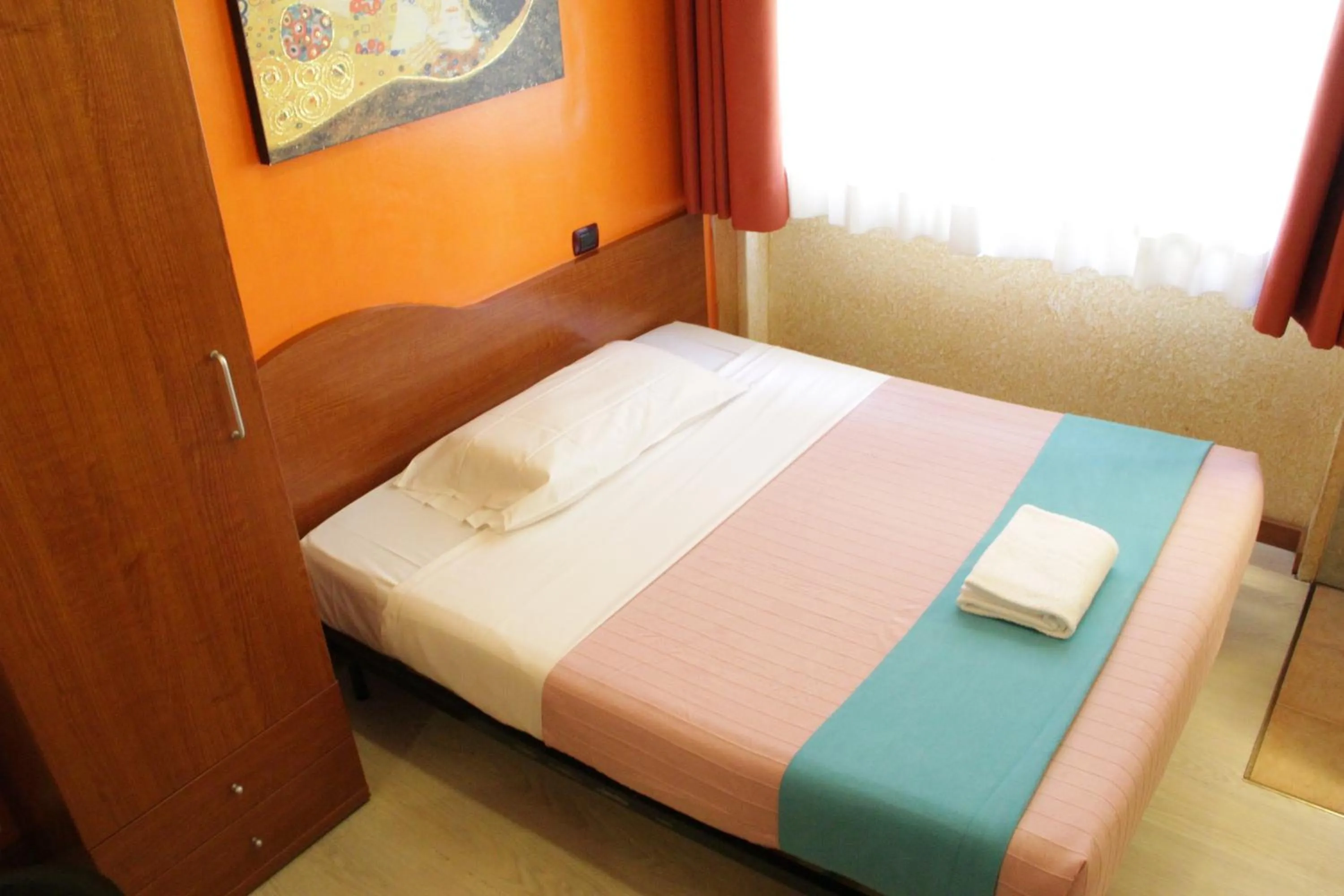 Bed in Hotel America