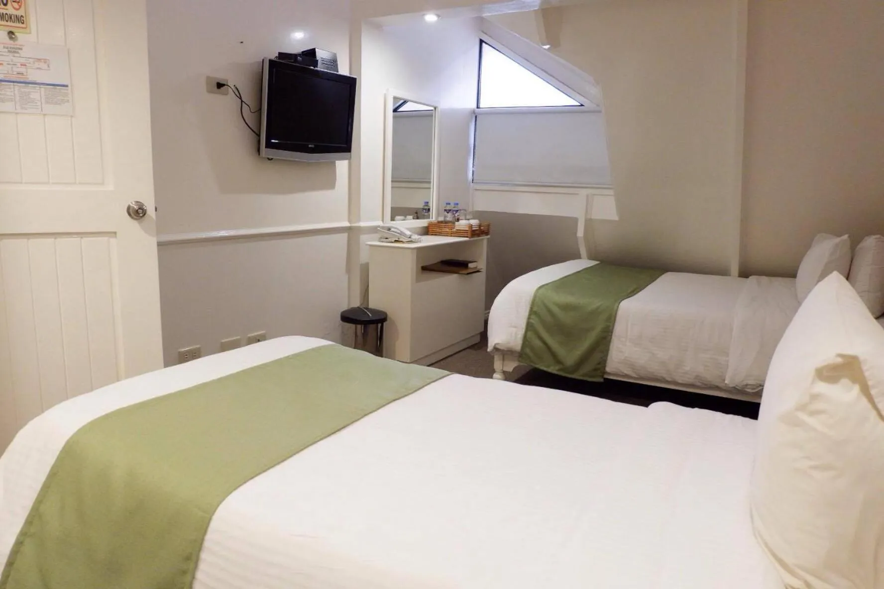 Bedroom, Bed in Mines View Park Hotel