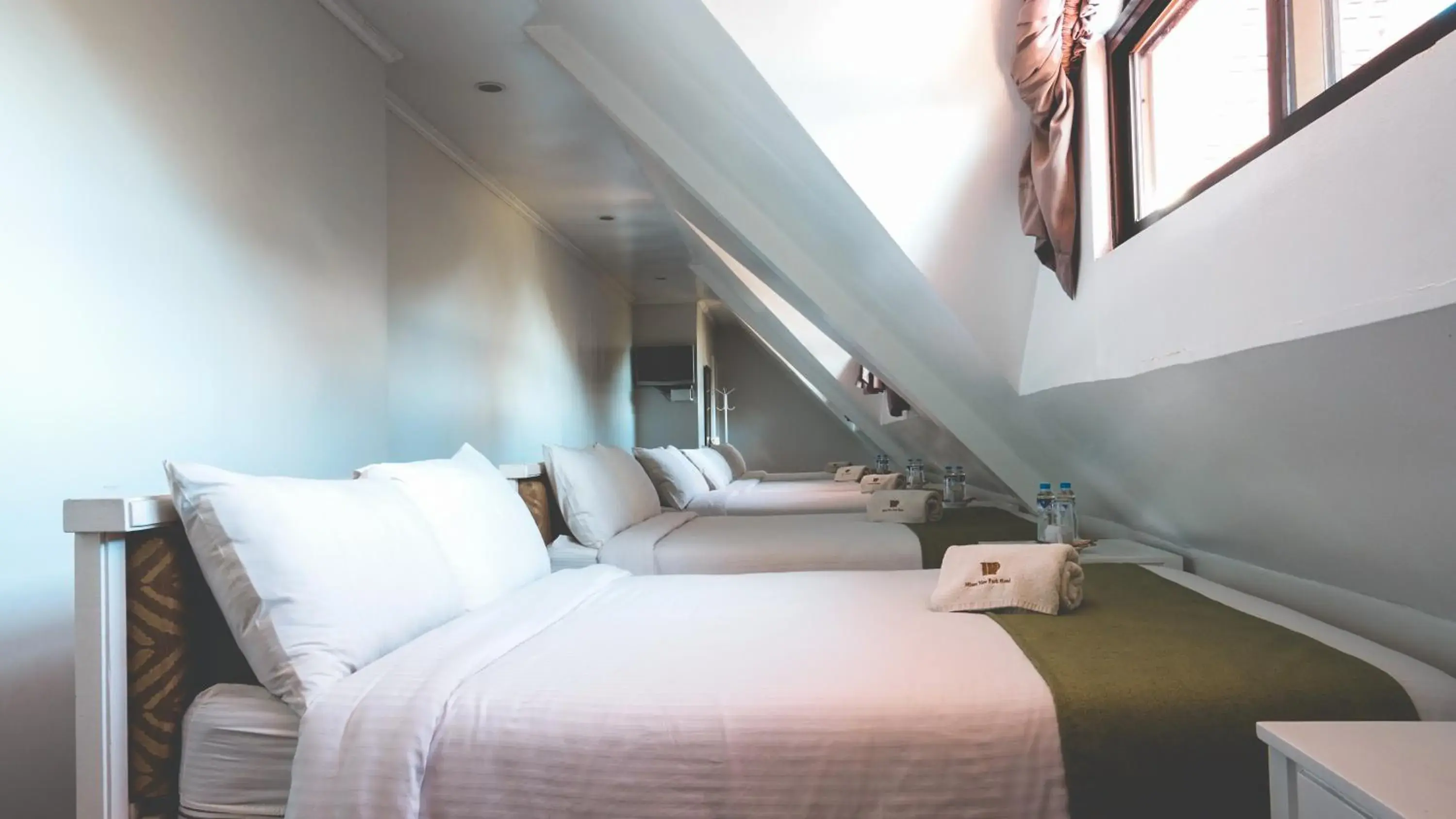 Bedroom, Bed in Mines View Park Hotel Bedroom, Bed in Mines View Park Hotel