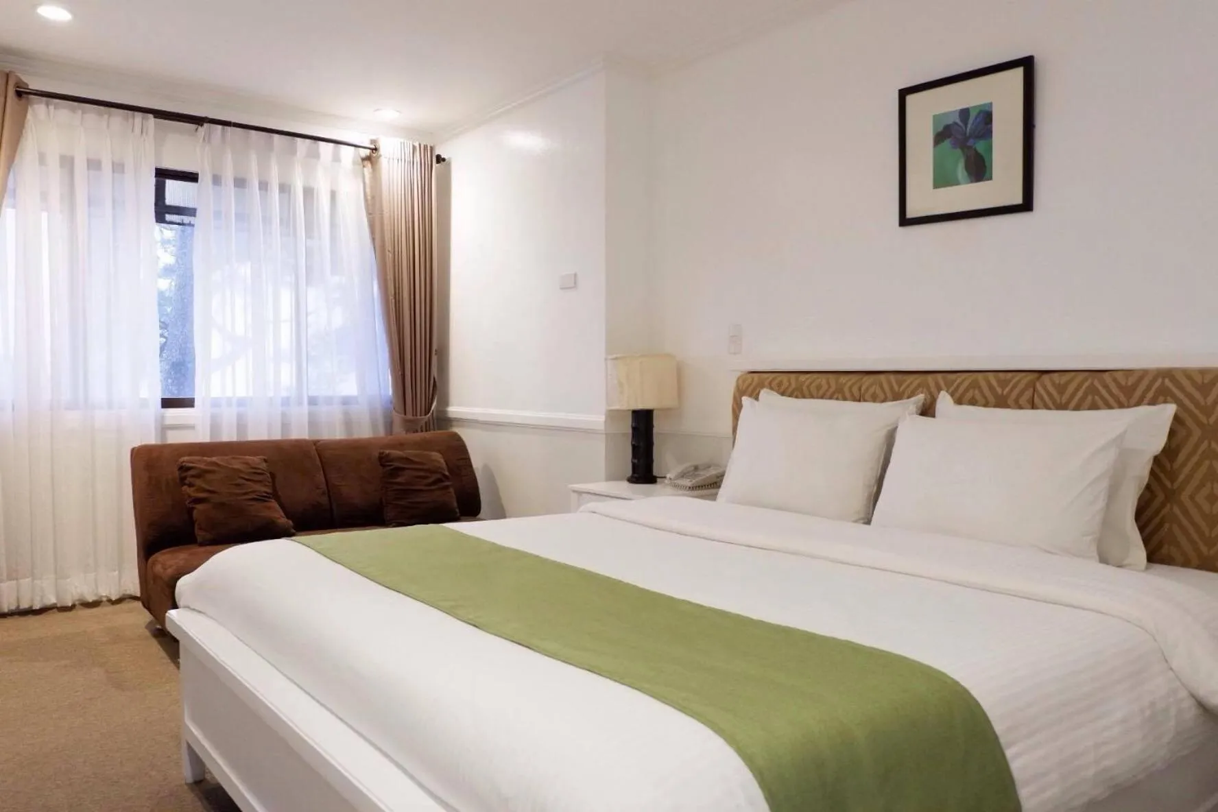 Bedroom, Bed in Mines View Park Hotel