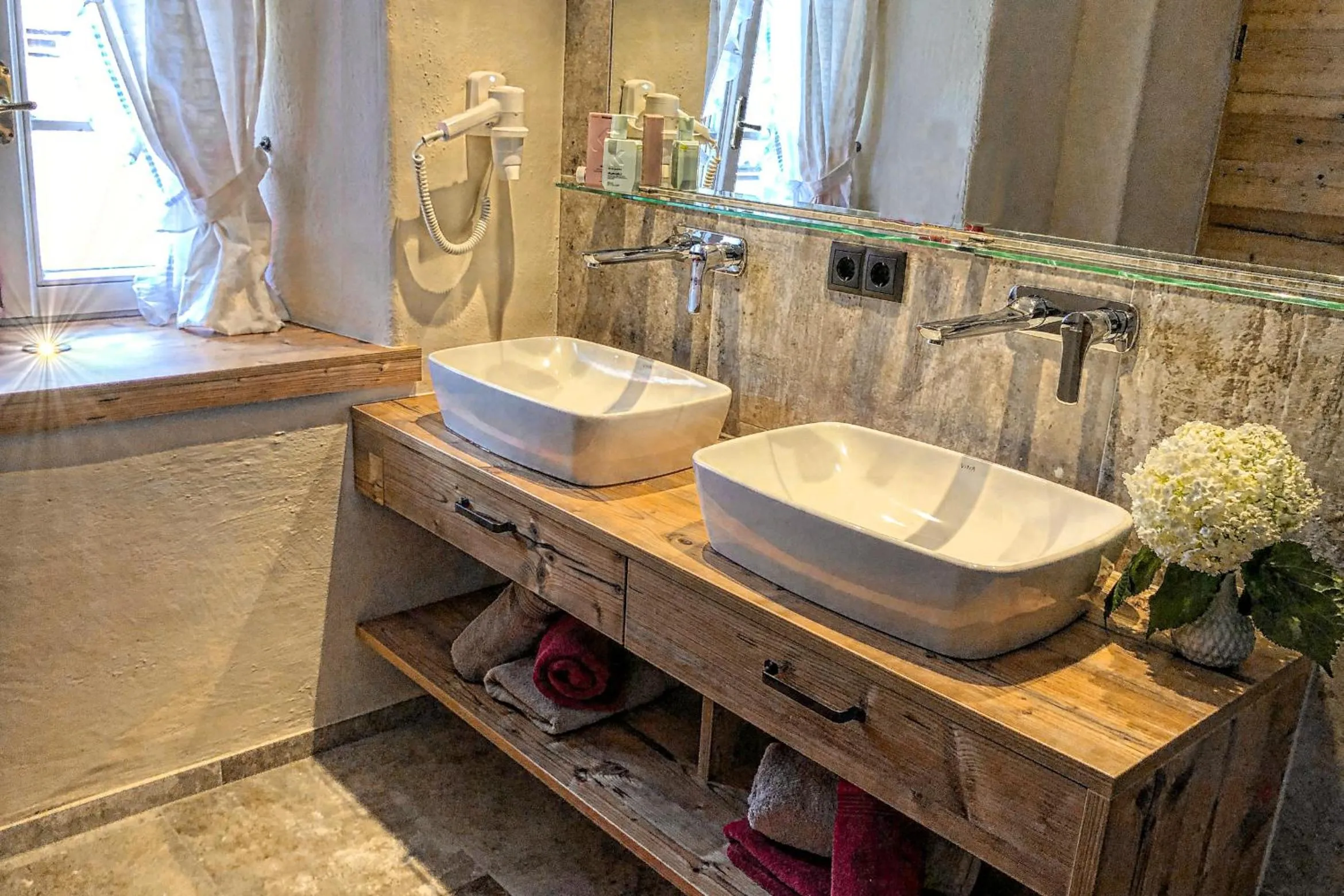 Bathroom in Pircher-Maes Apart & Stubaital
