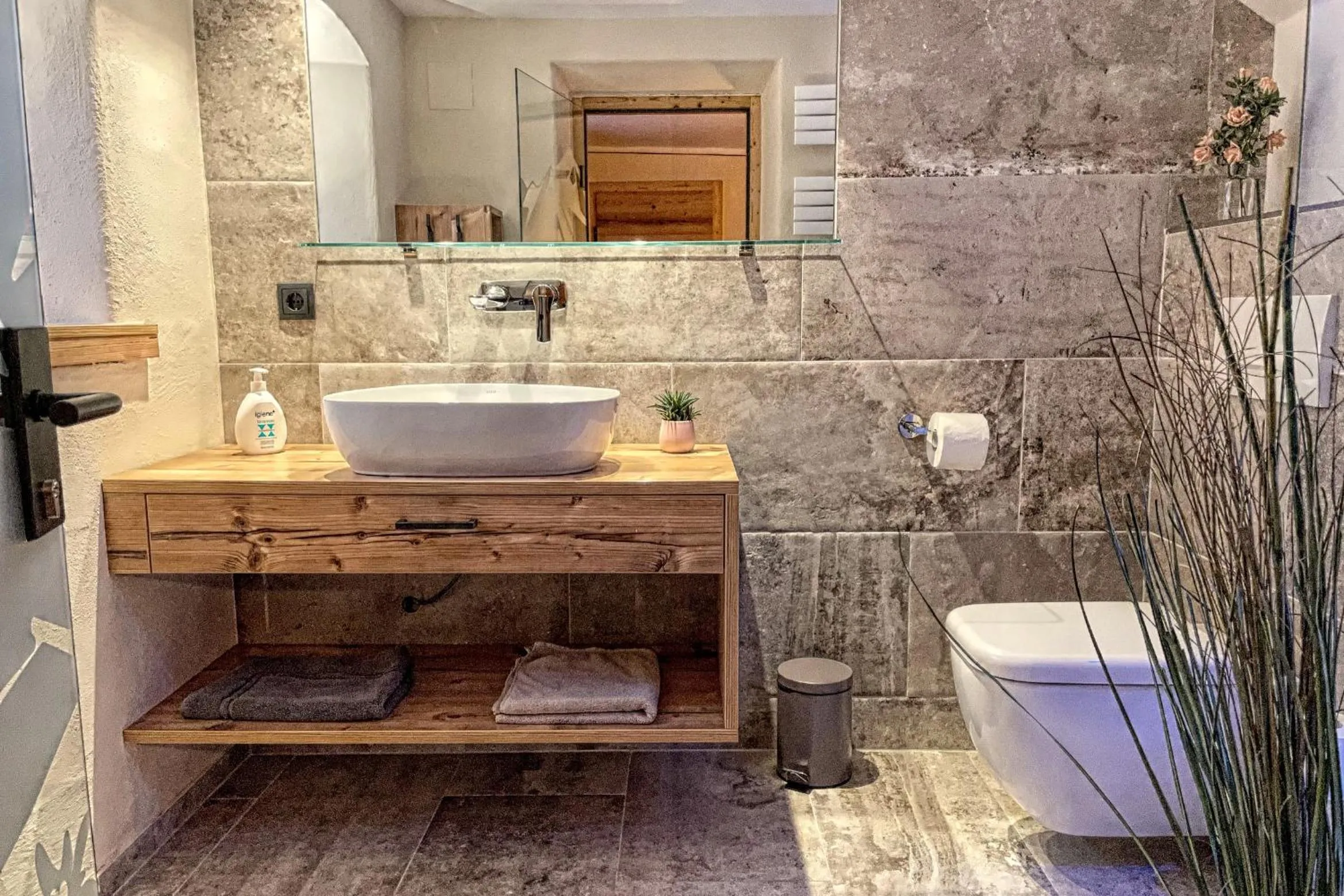 Bathroom in Pircher-Maes Apart & Stubaital