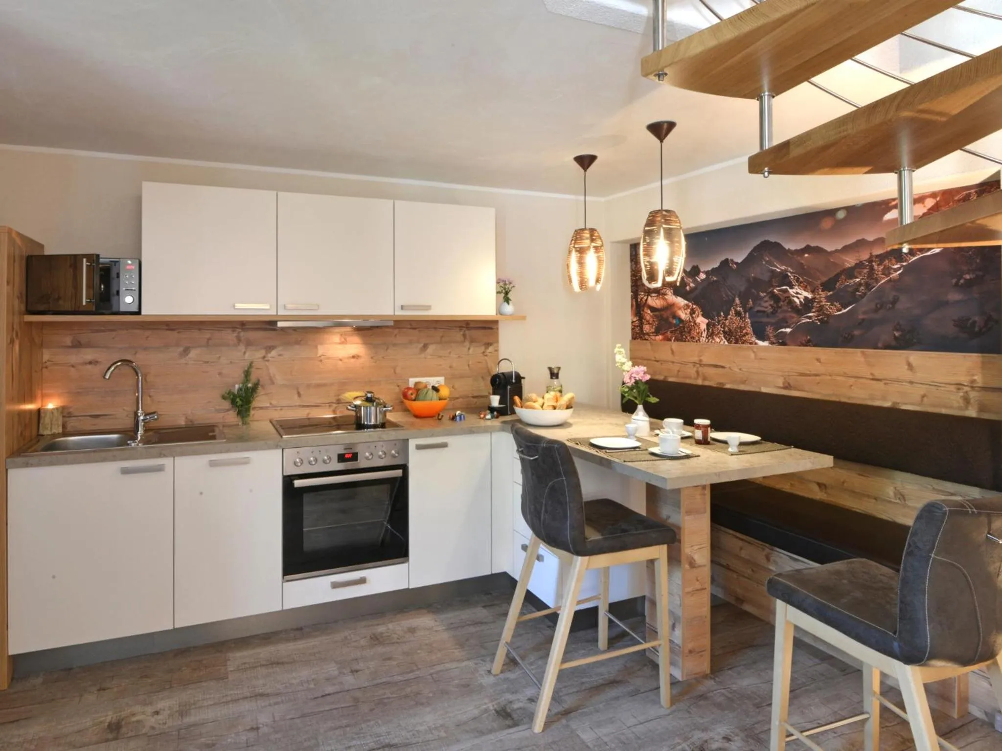 Dining area in Pircher-Maes Apart & Stubaital