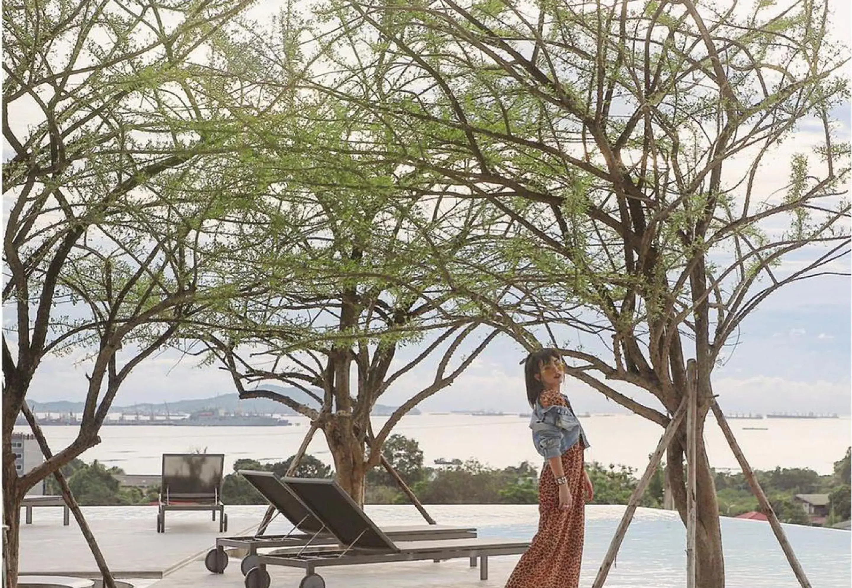 Swimming pool in Arize Hotel Sri Racha Swimming pool in Arize Hotel Sri Racha