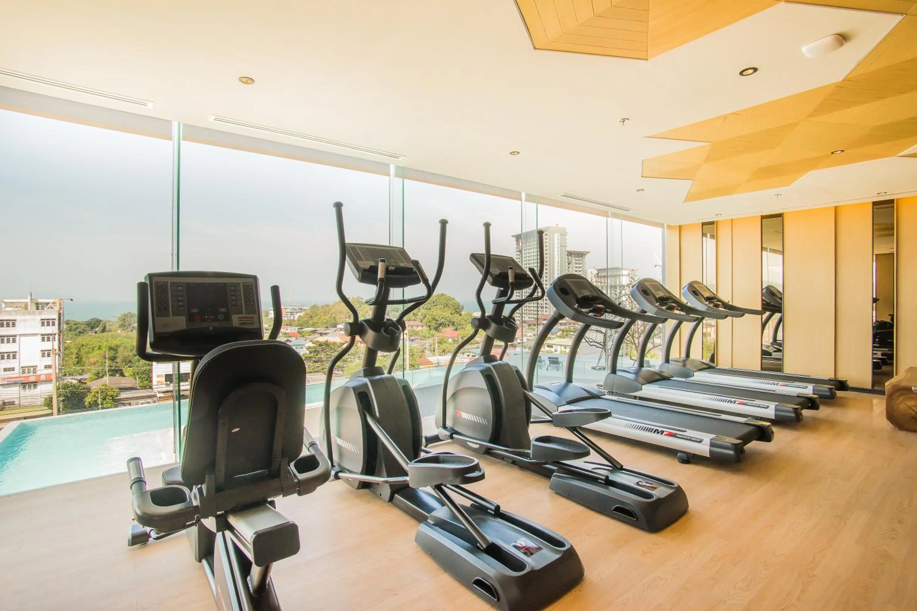 Fitness centre/facilities in Arize Hotel Sri Racha