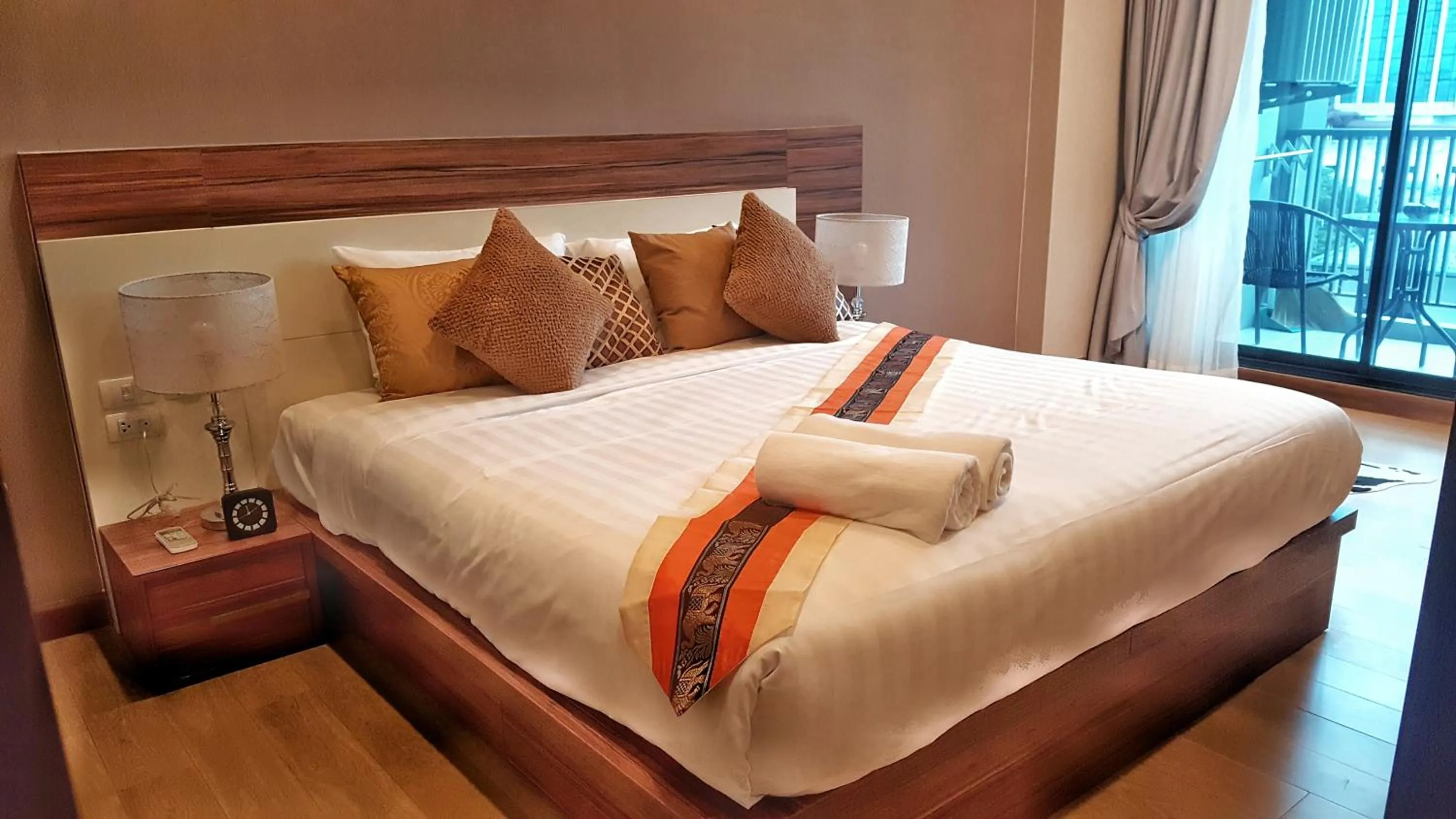 Bedroom, Bed in Astra Suites Night Bazaar