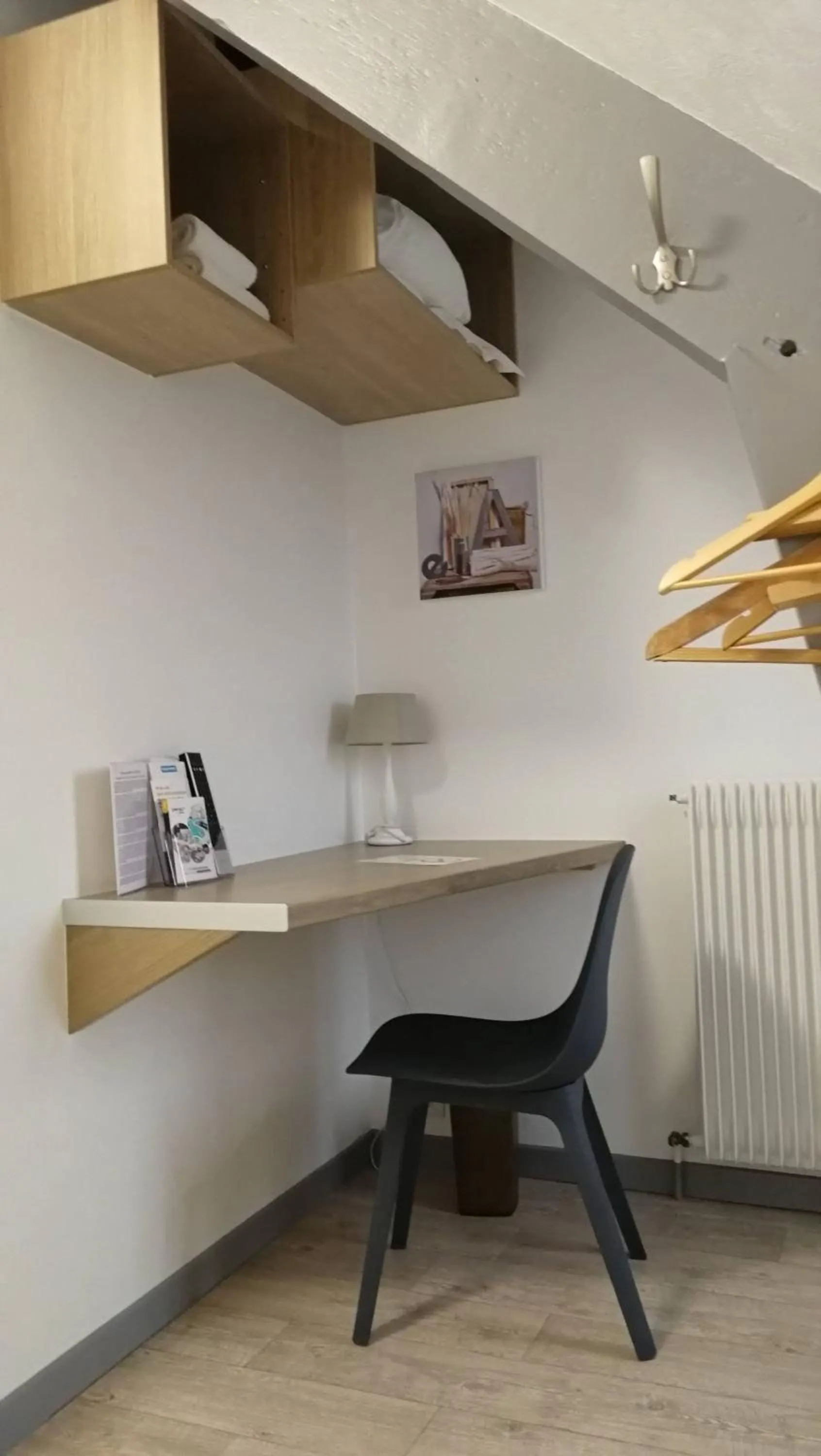 Decorative detail in Contact Hôtel - Hôtel Le Lion d'Or Lamballe