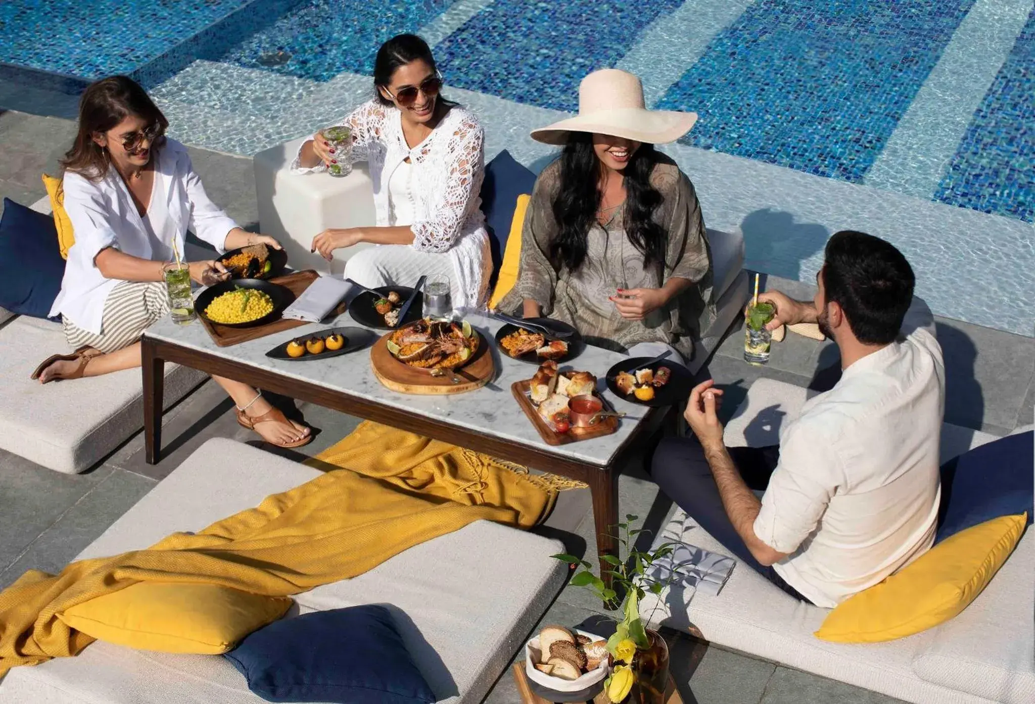 Swimming pool in voco Dubai by IHG Swimming pool in voco Dubai by IHG