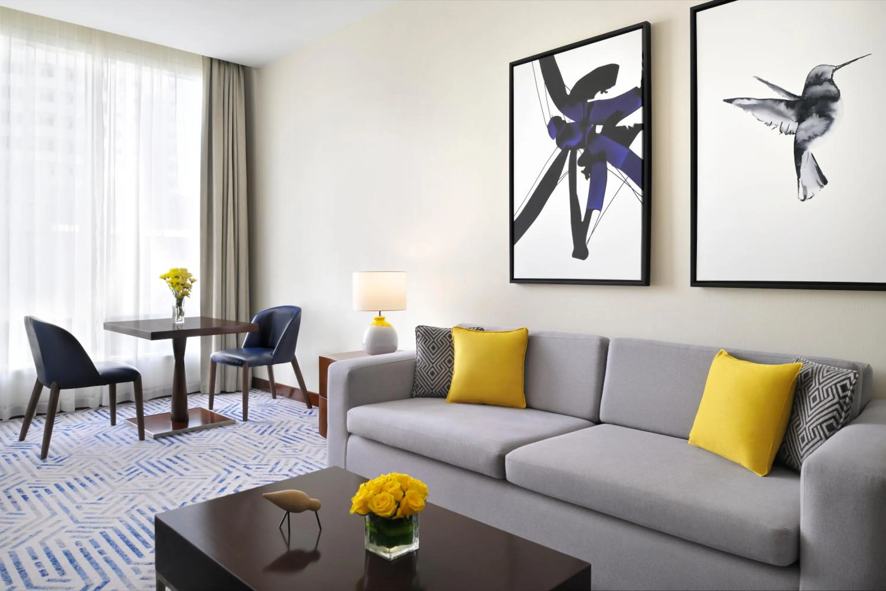 Living room in voco Dubai by IHG