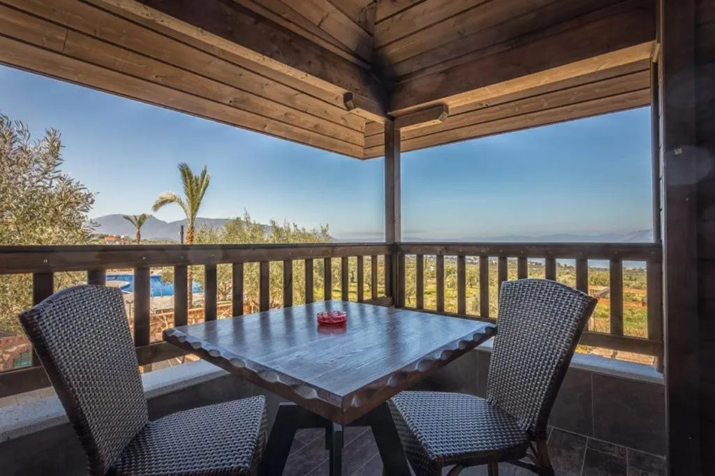 Day in Anthidon Nature Estate & Farm