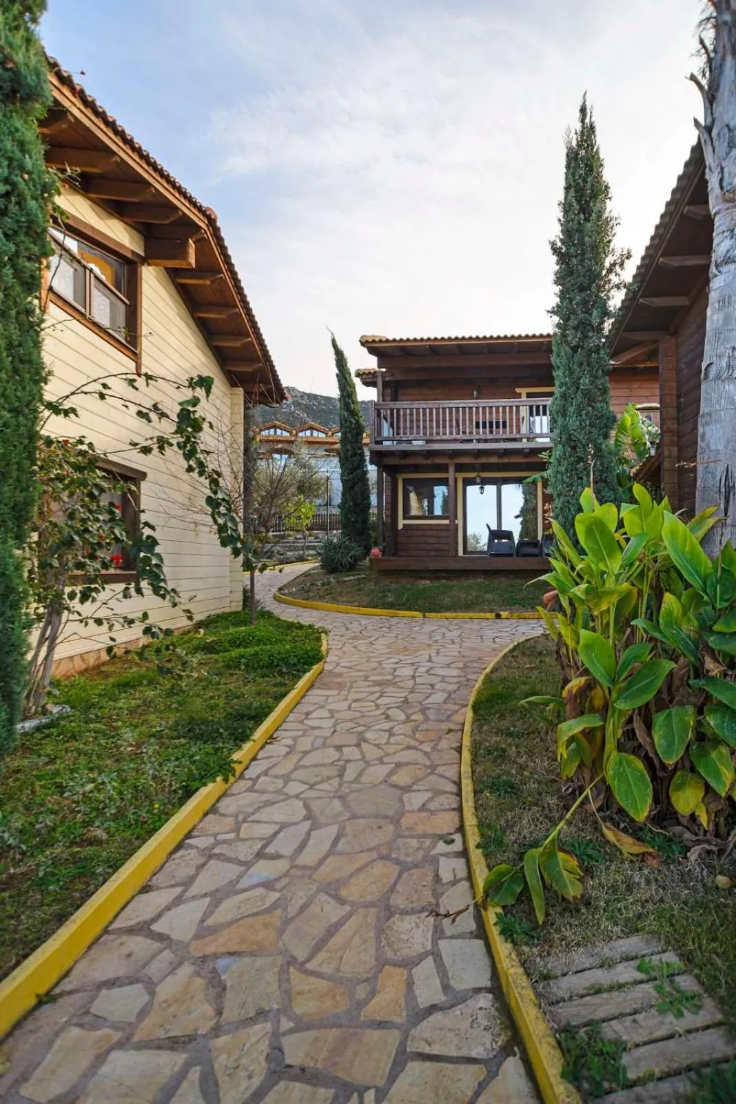 Spring in Anthidon Nature Estate & Farm