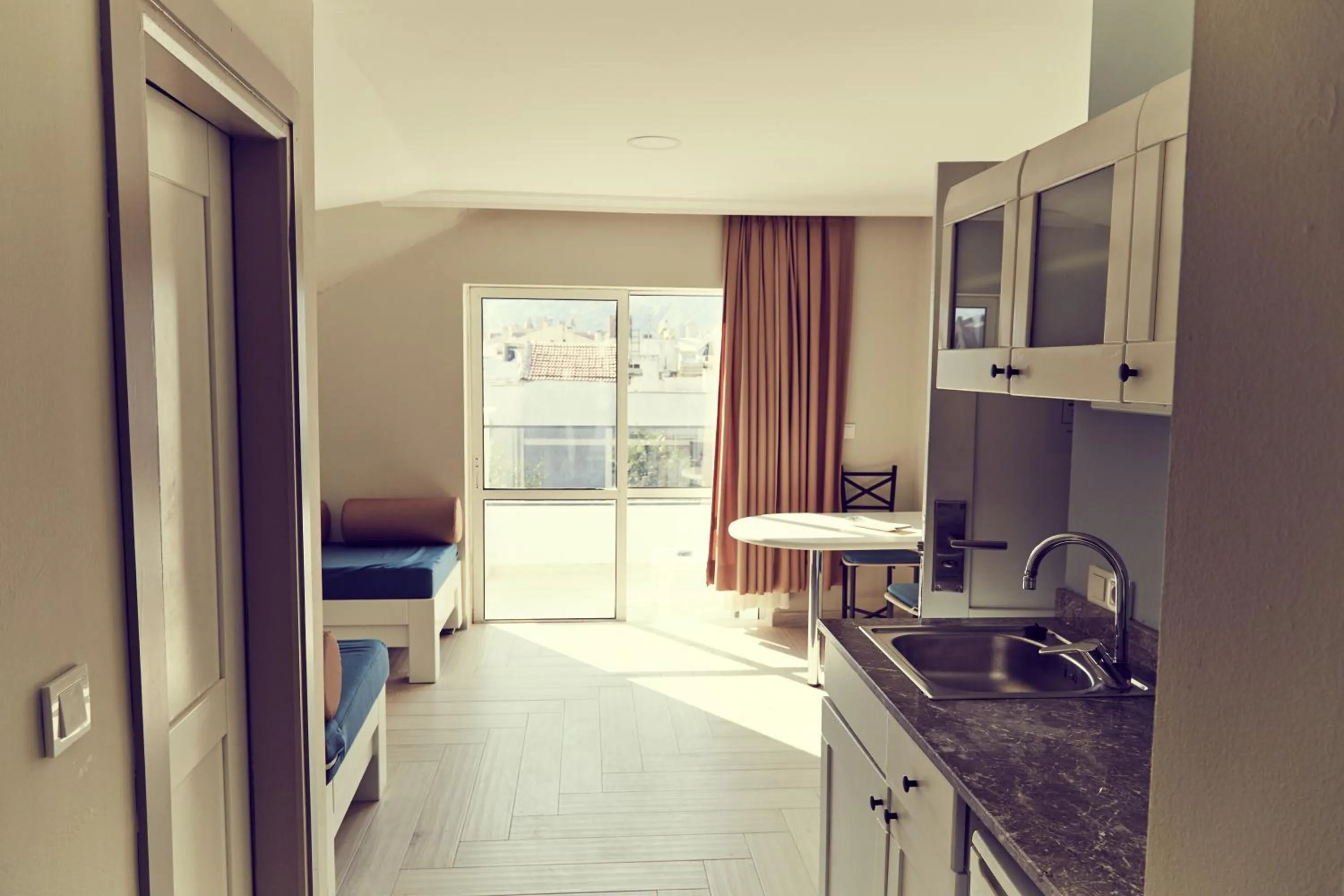 Kitchen or kitchenette in Two Seas Hotel