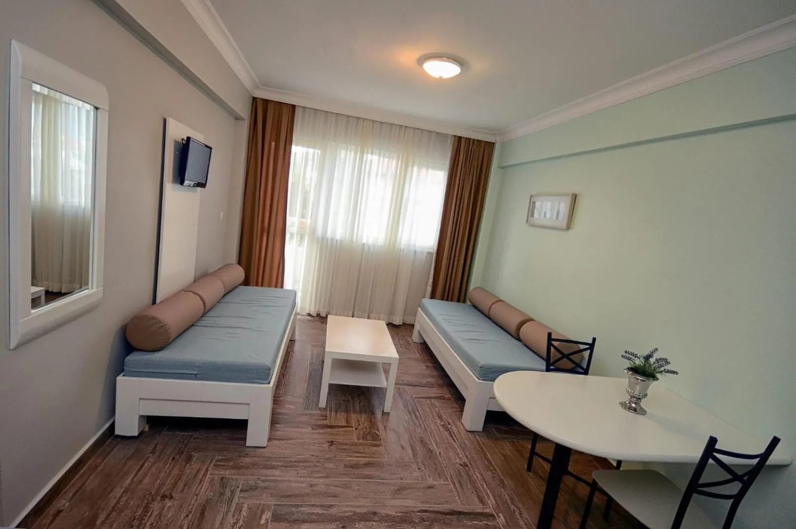 Living room in Two Seas Hotel