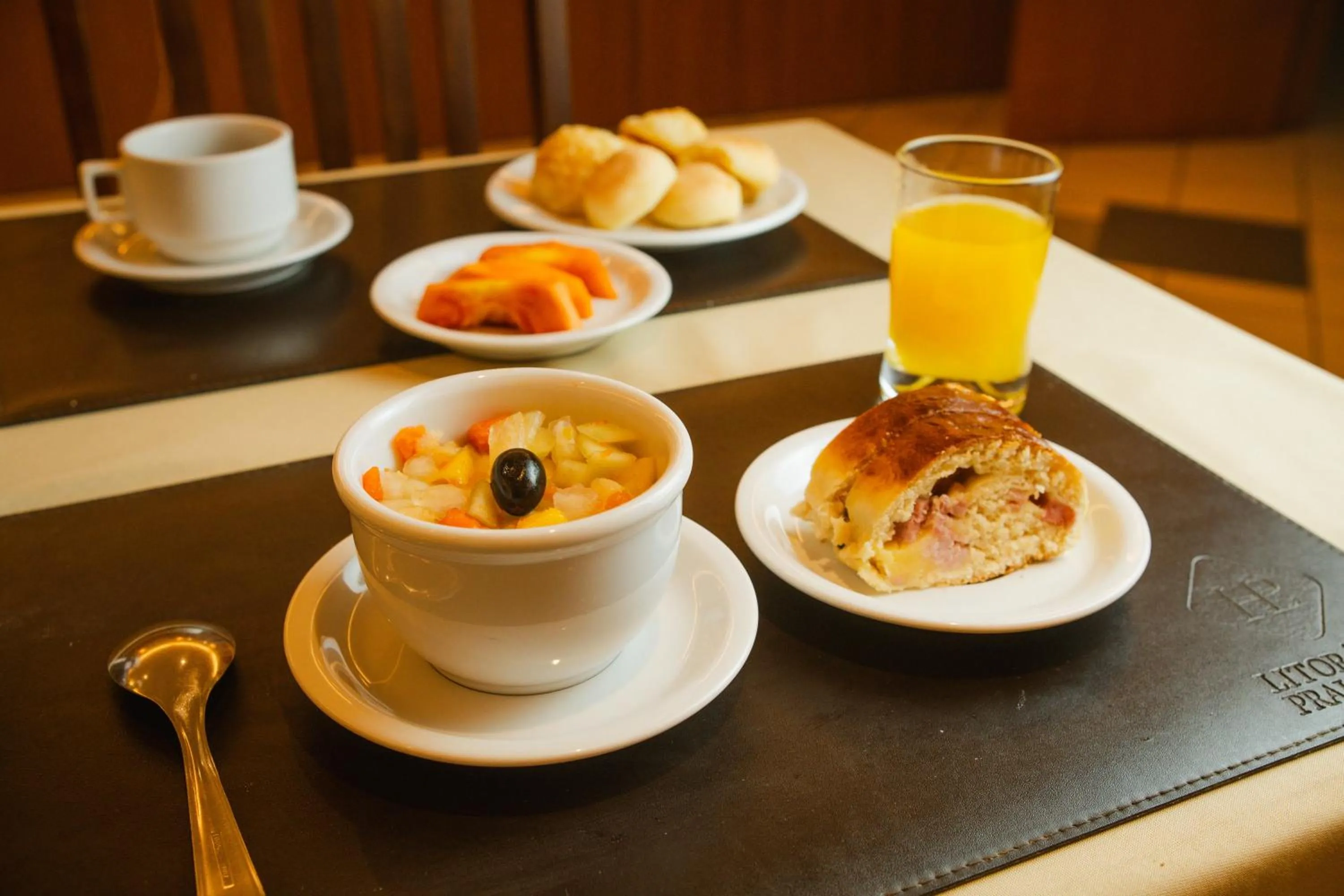 Restaurant/places to eat in Litorânea Praia Hotel