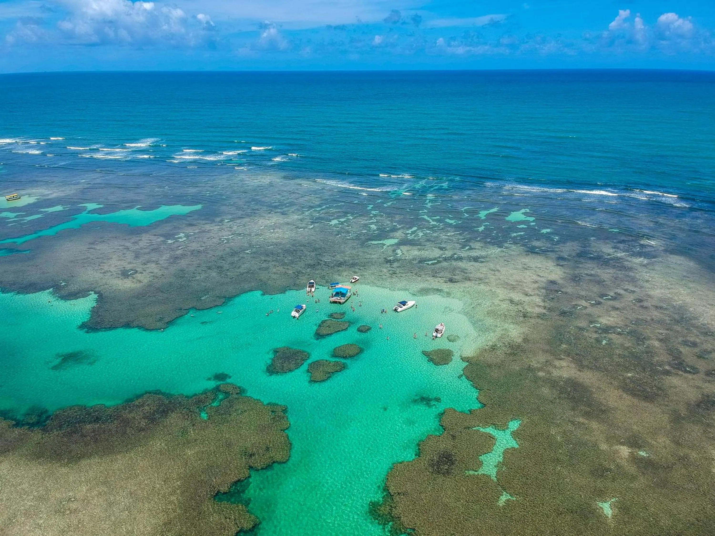 Spring in Village Paraíso Tropical