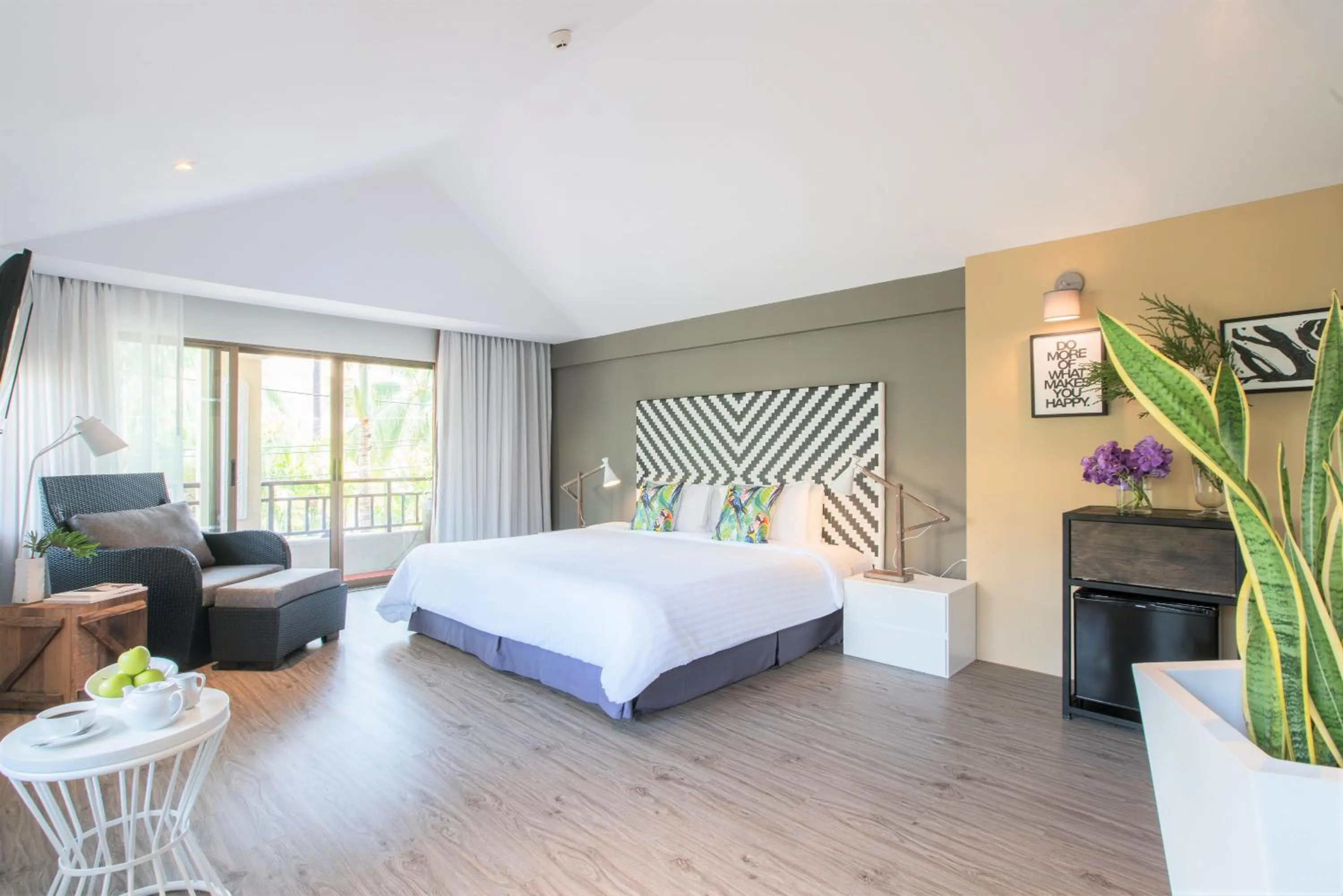 Photo of the whole room, Bed in Burasari Phuket Resort & Spa