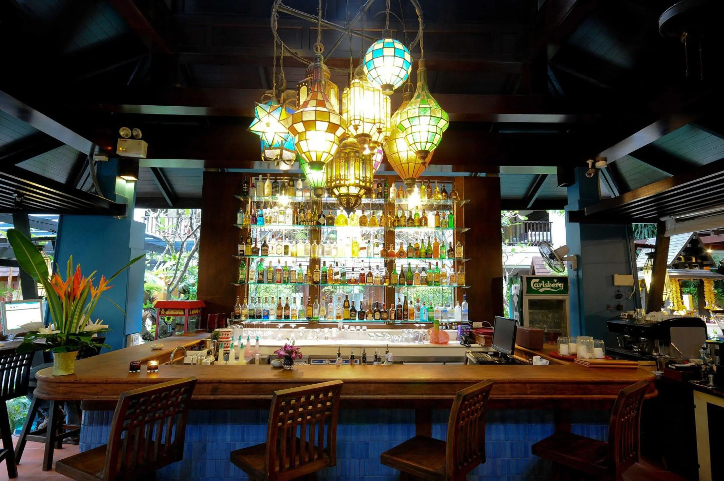 Restaurant/places to eat in Burasari Phuket Resort & Spa