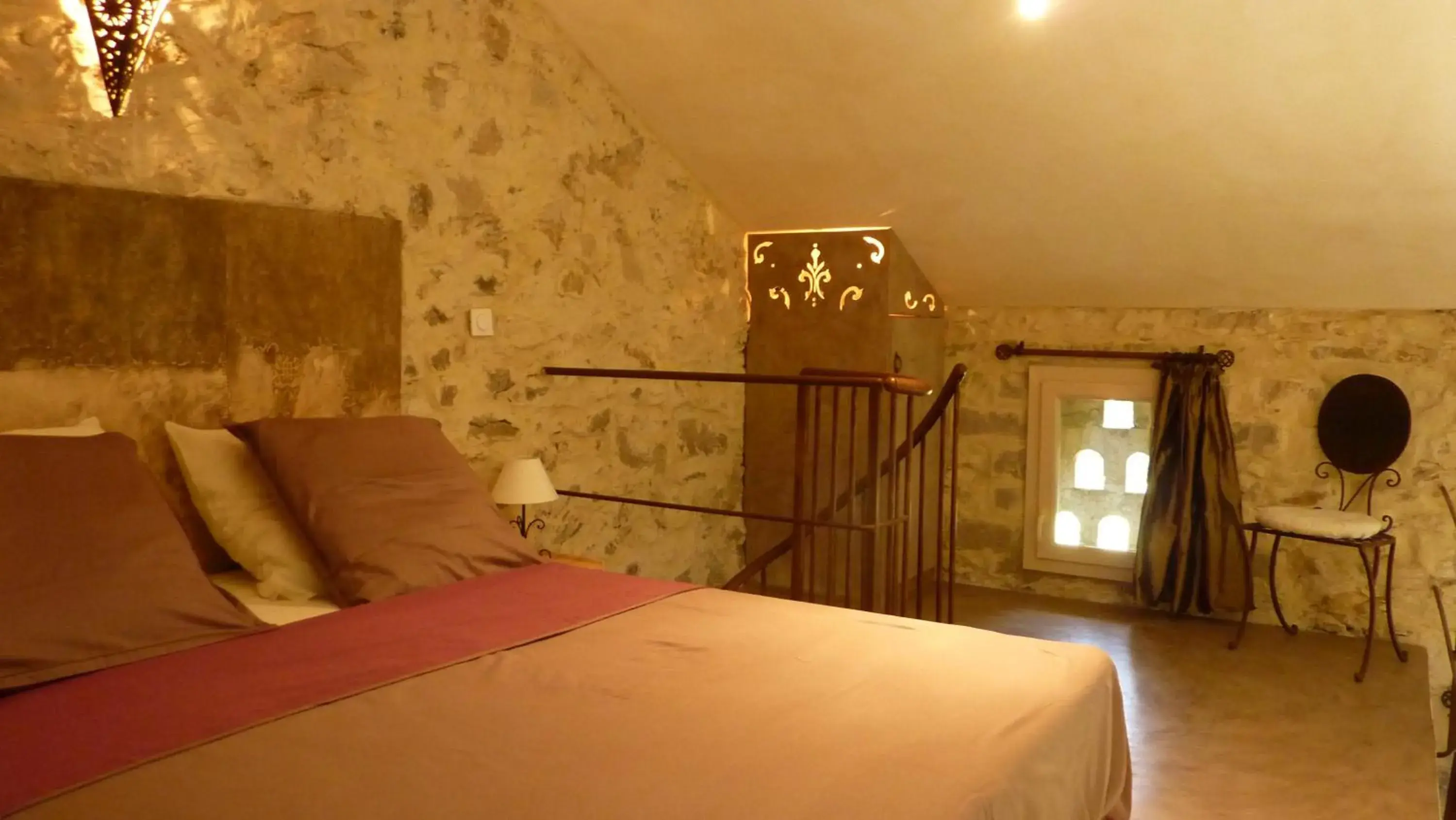 Large Double Room in mas de costebelle Large Double Room in mas de costebelle