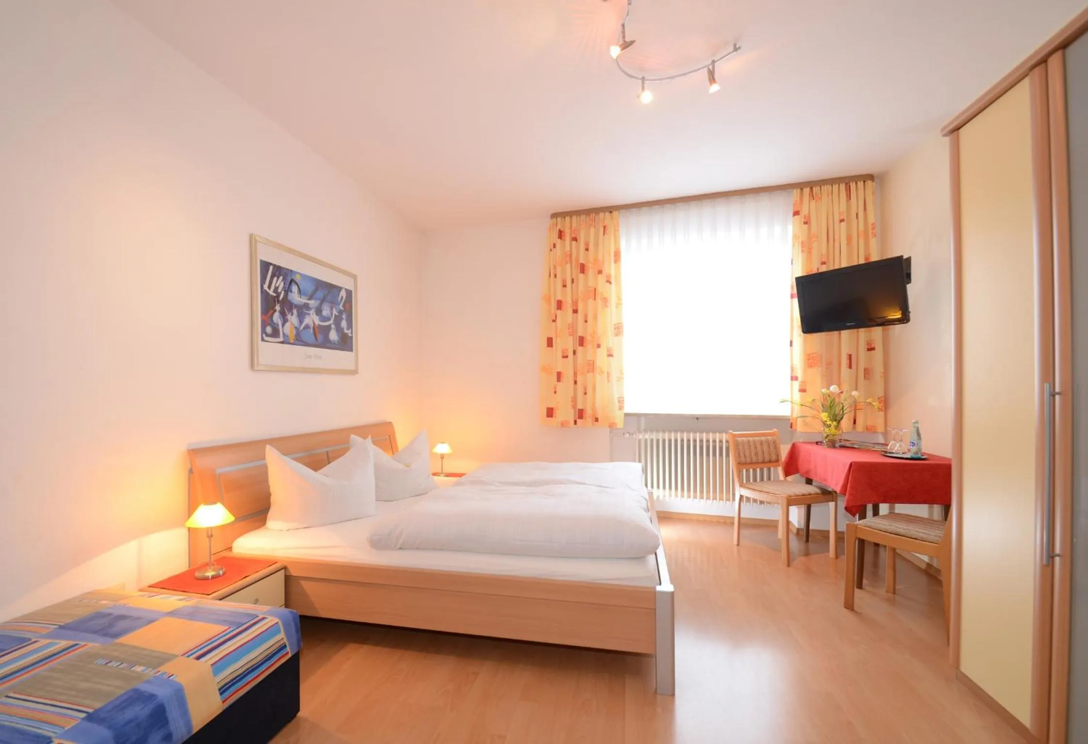 Bed in Gasthof zur Post Hotel und Parkplatz