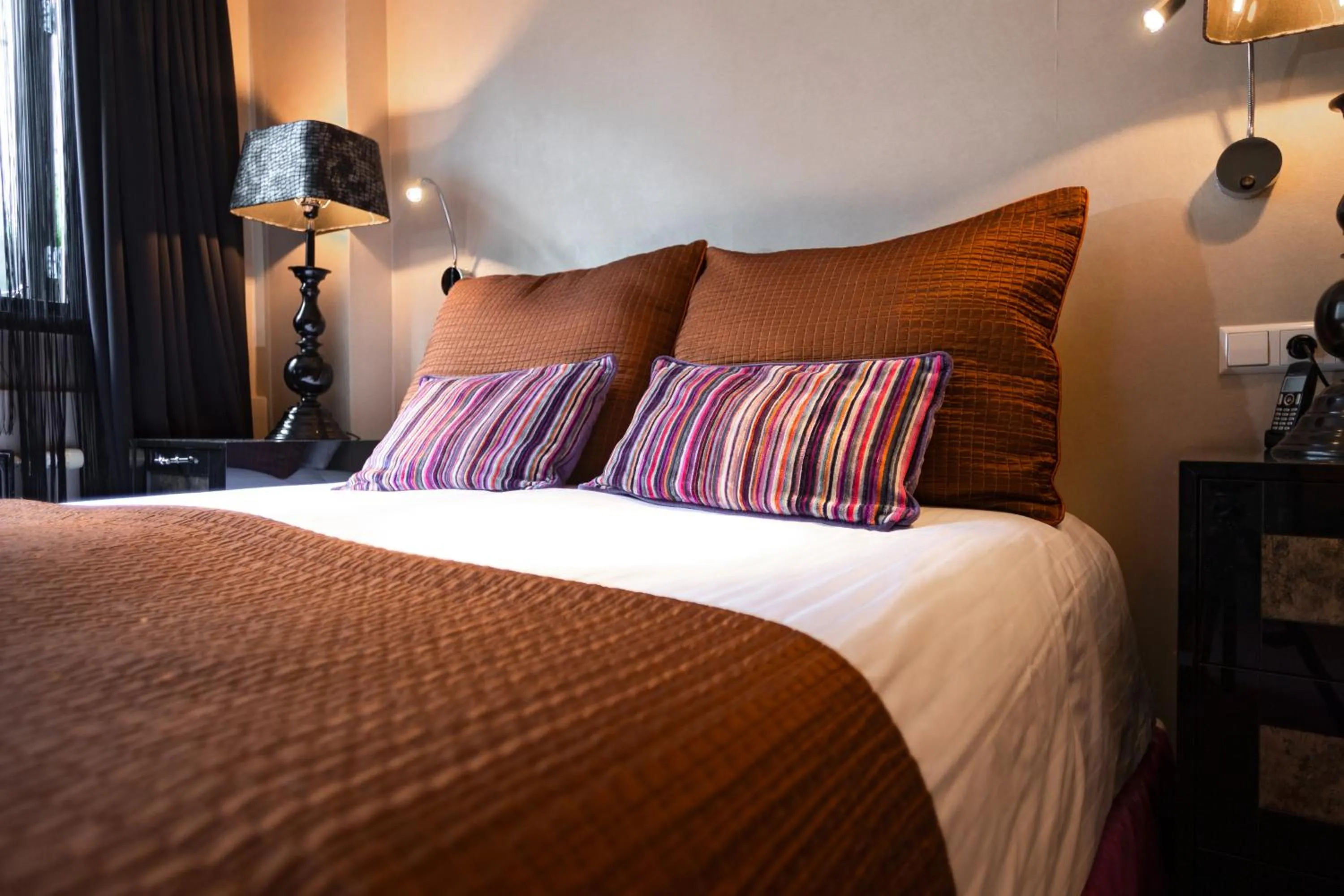 View (from property/room), Bed in Hotel Sebastians