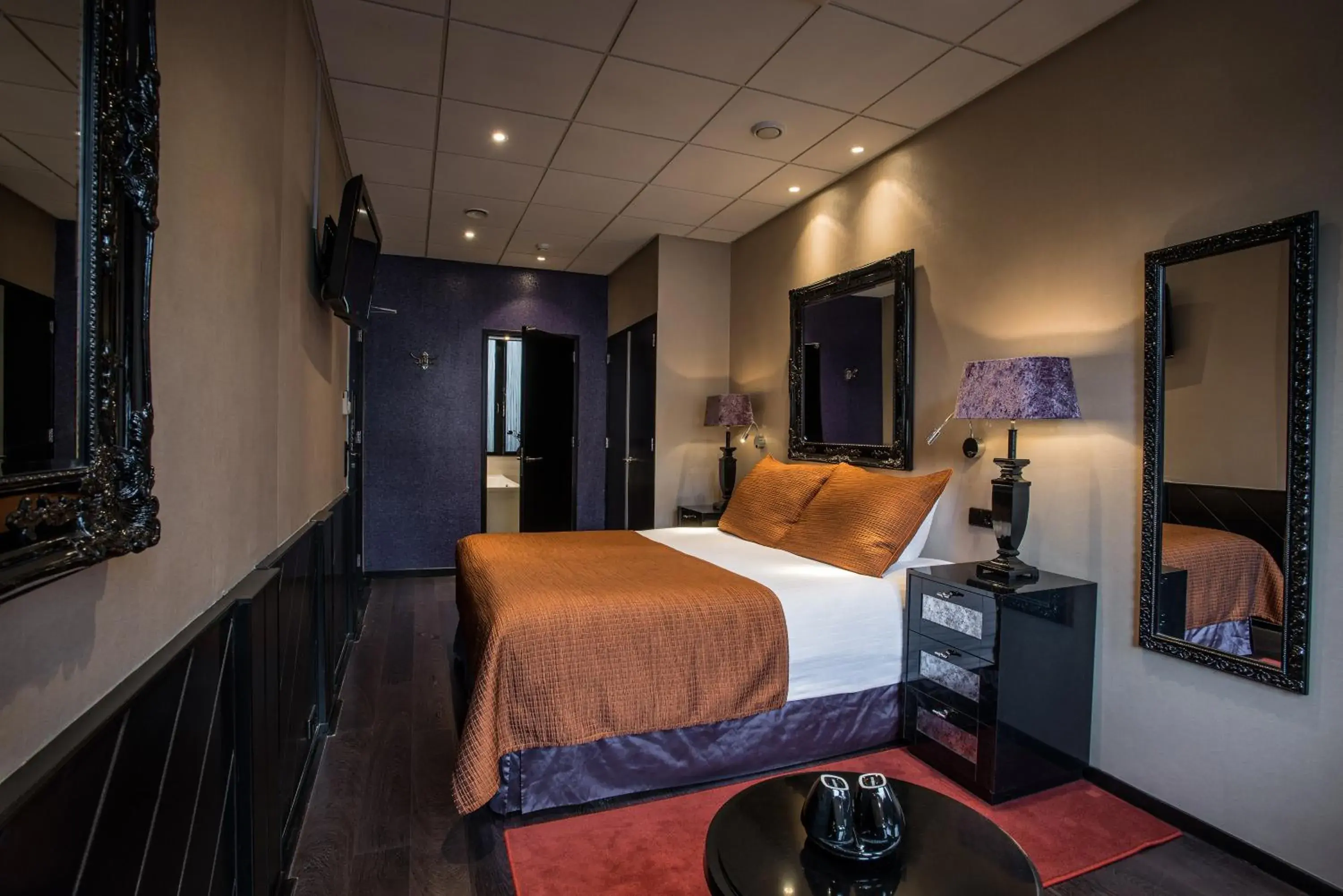 Photo of the whole room, Bed in Hotel Sebastians Photo of the whole room, Bed in Hotel Sebastians