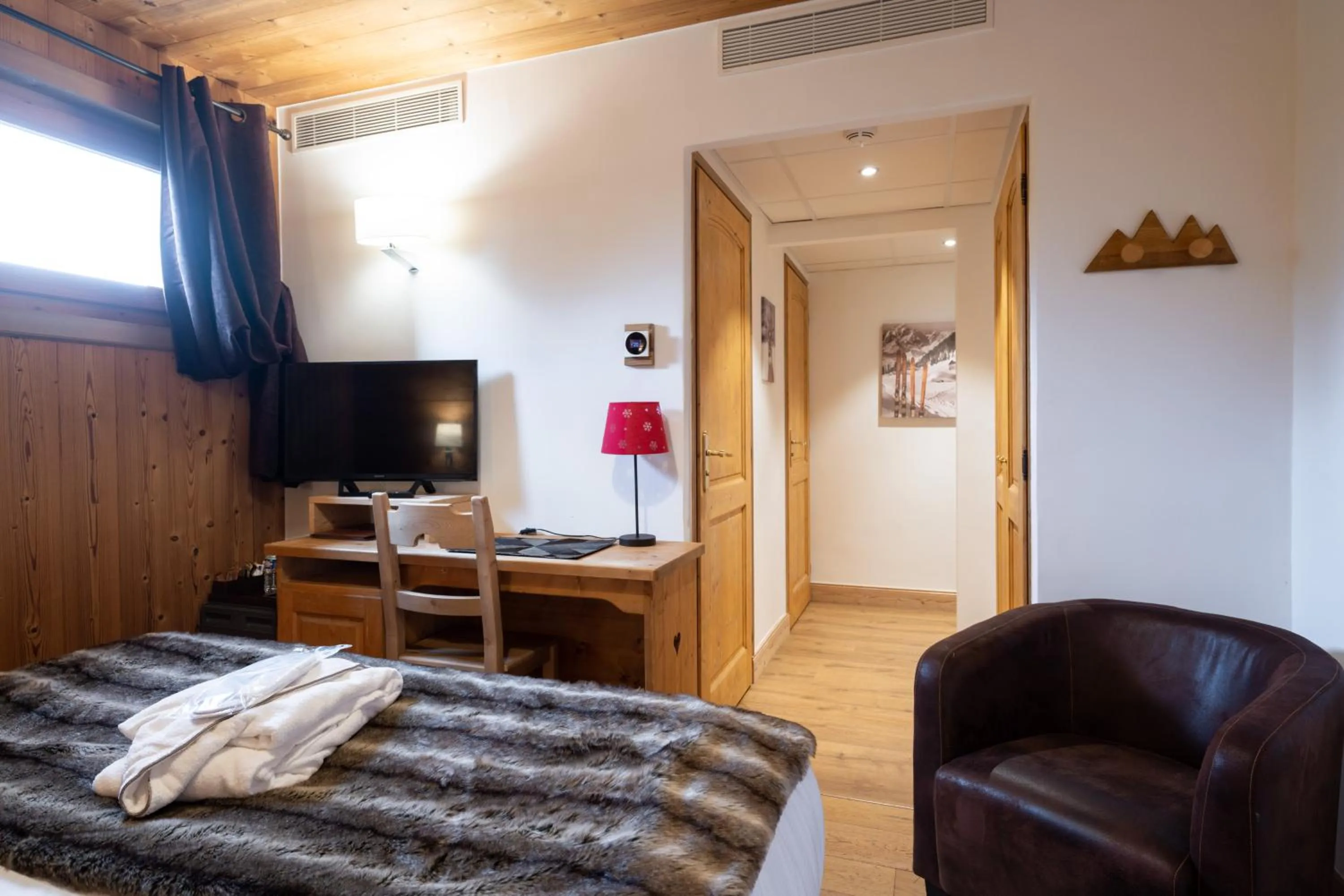 Photo of the whole room, Bed in La Ferme Du Lac