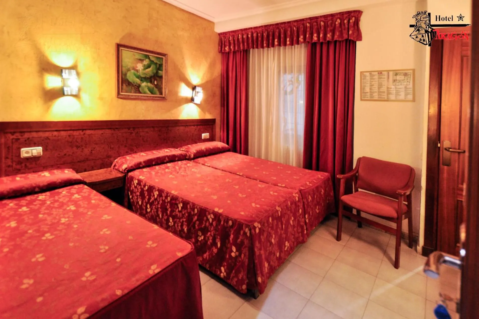 Bed in Hotel Aragón