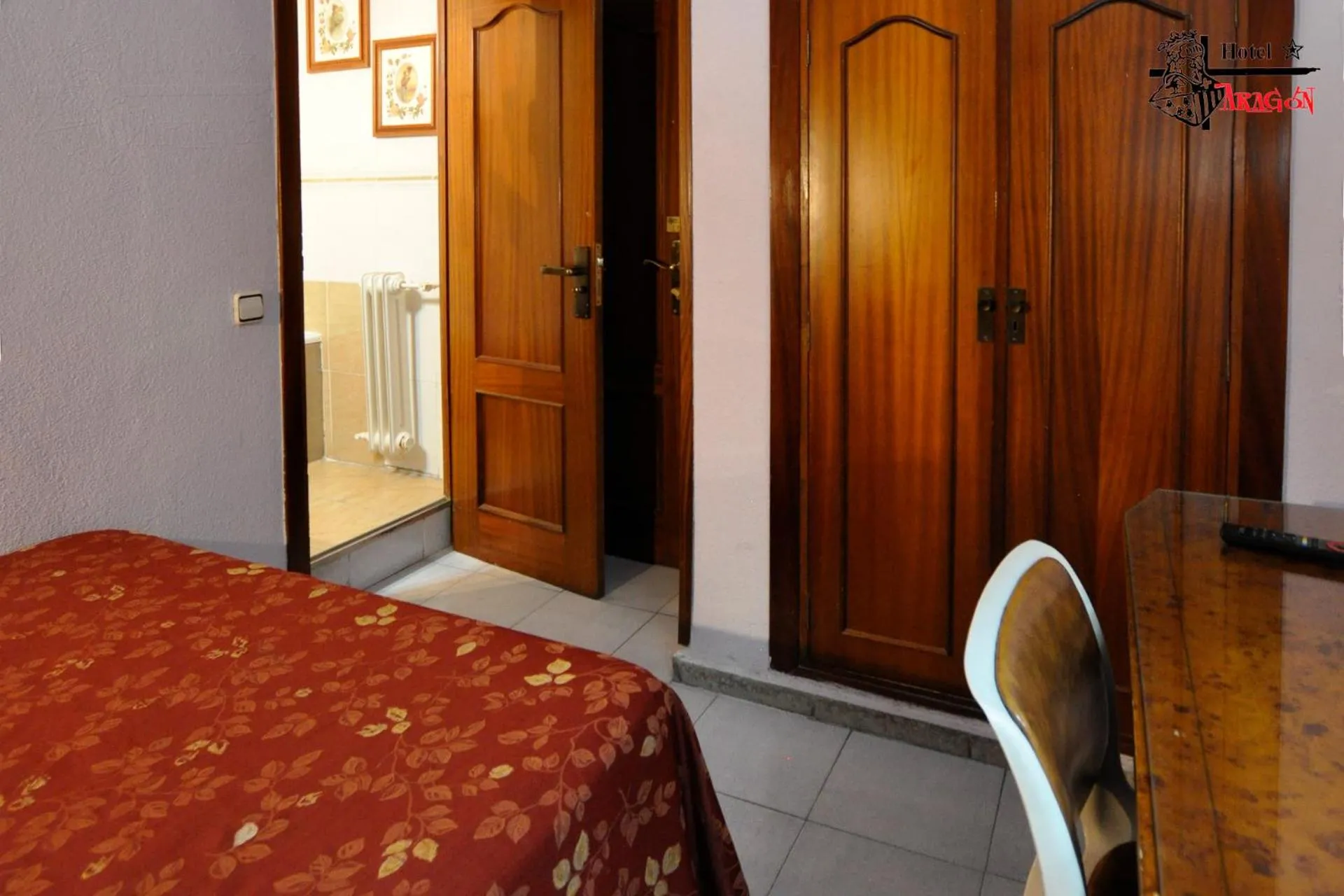 Bedroom, Bed in Hotel Aragón