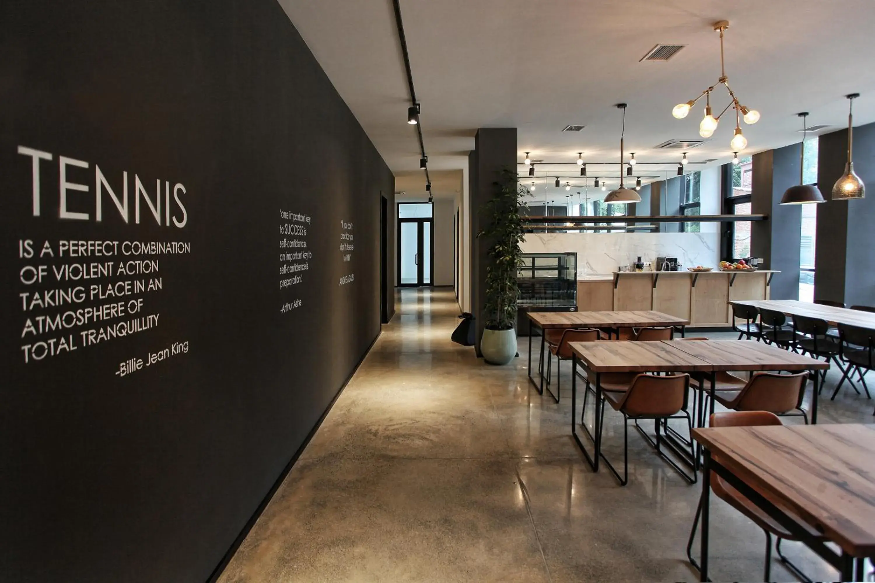 Restaurant/places to eat in L.M Club Hotel Restaurant/places to eat in L.M Club Hotel