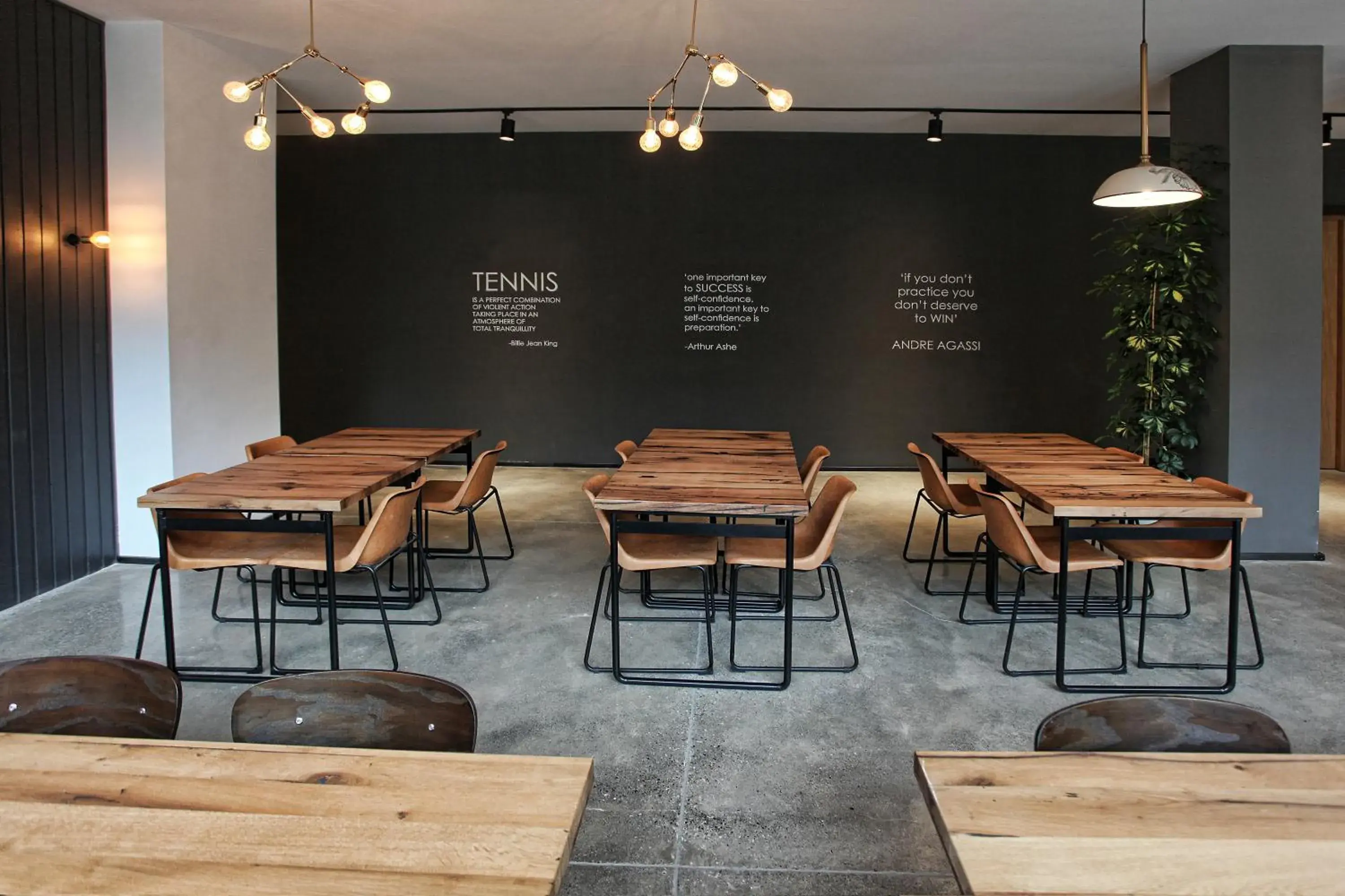 Restaurant/places to eat in L.M Club Hotel Restaurant/places to eat in L.M Club Hotel