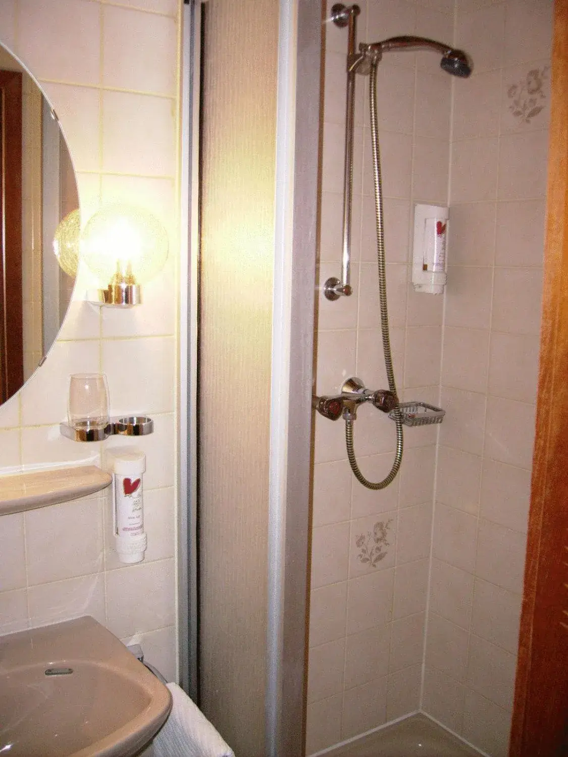 Shower in Hotel Lamm Shower in Hotel Lamm