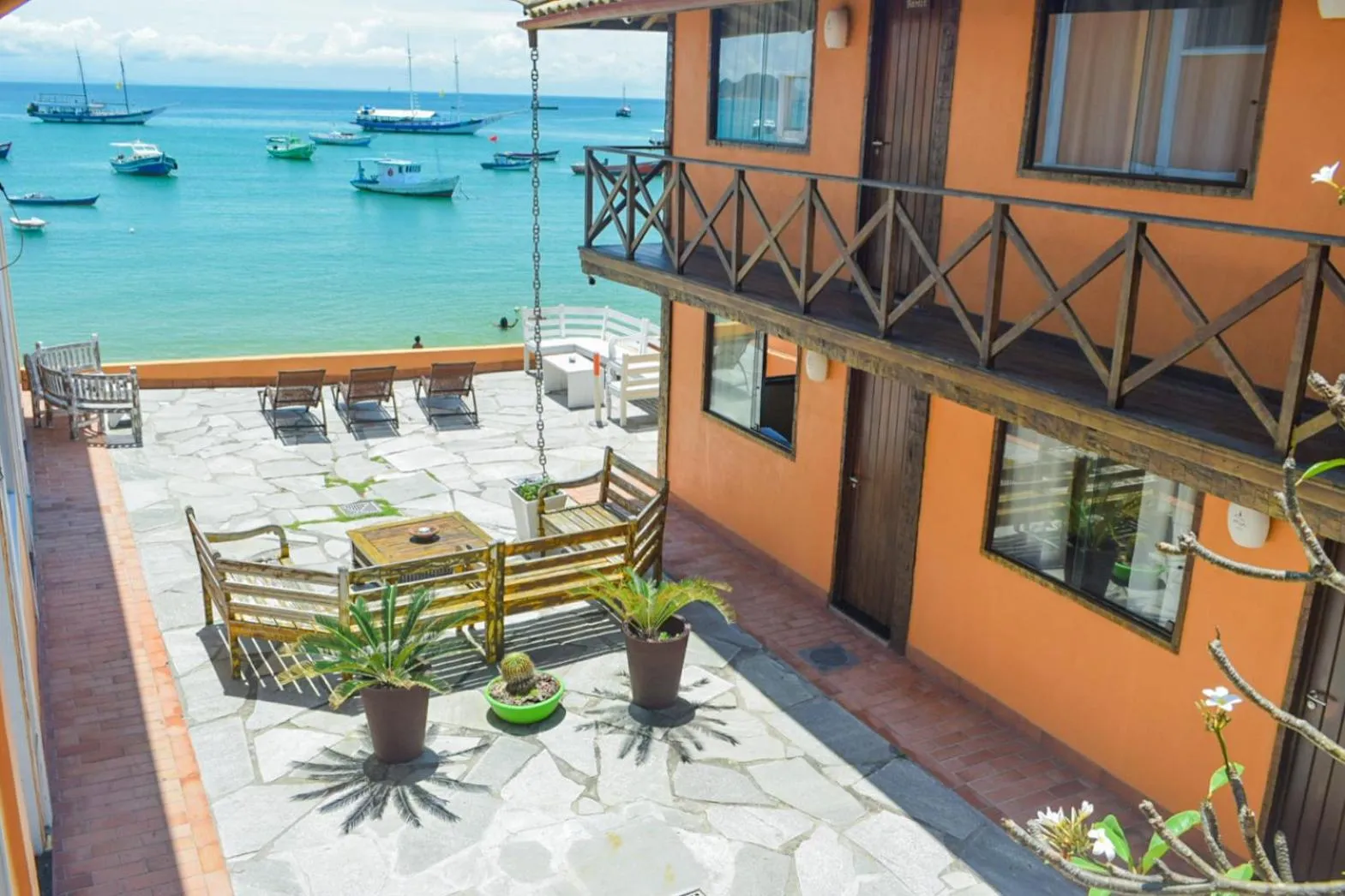 Property building in Bamboo Búzios Hostel