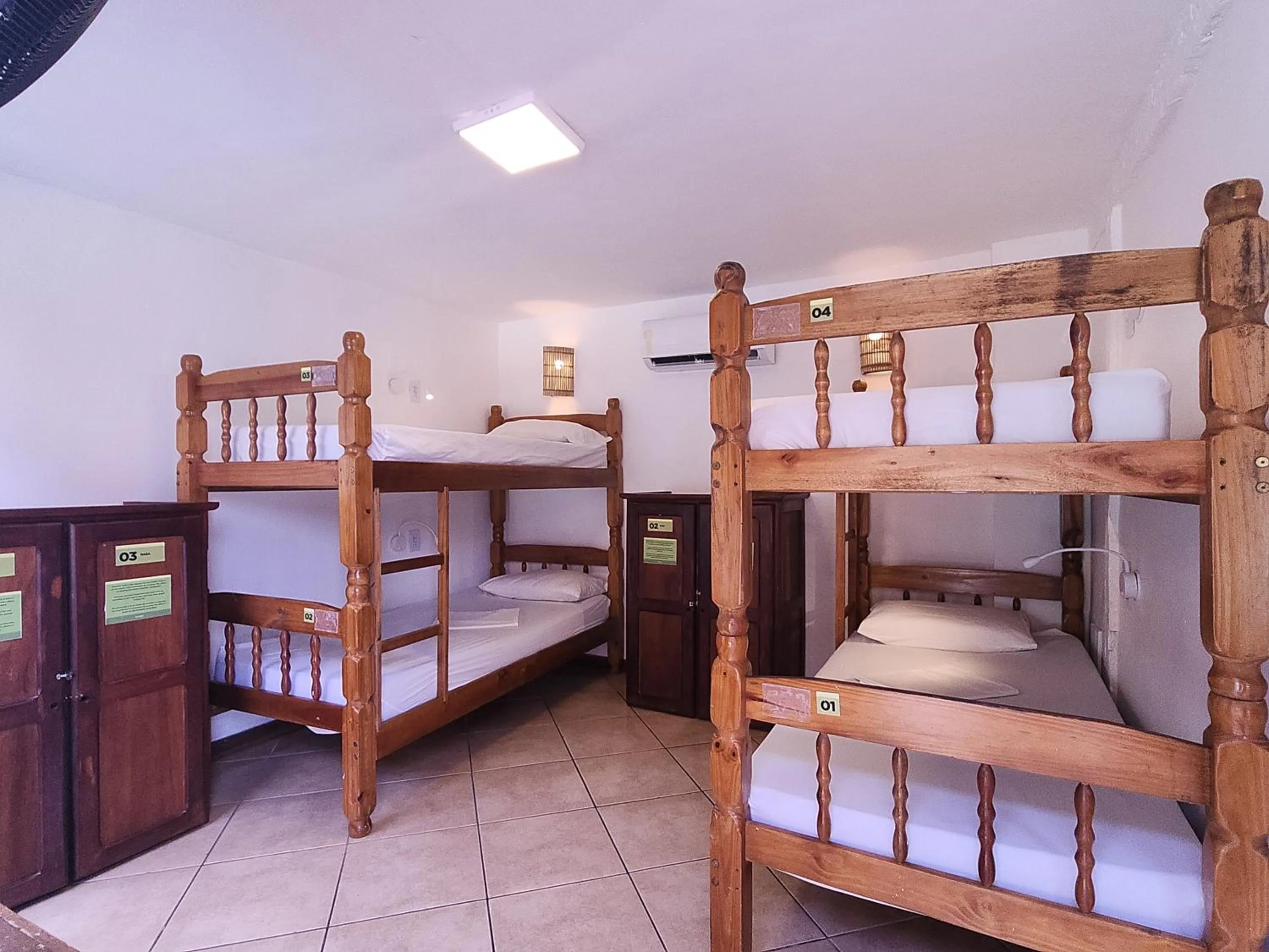 Bed in Bamboo Búzios Hostel