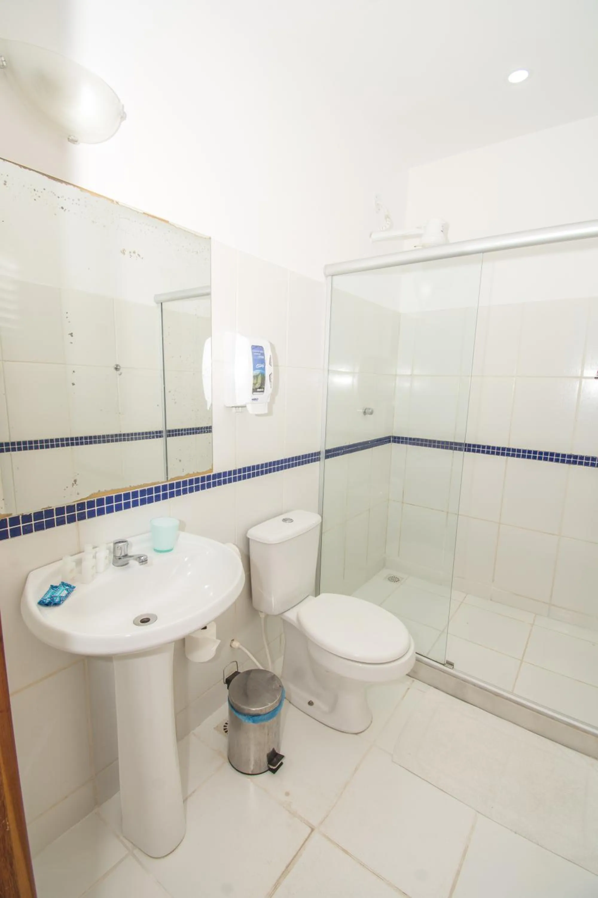 Bathroom in Bamboo Búzios Hostel