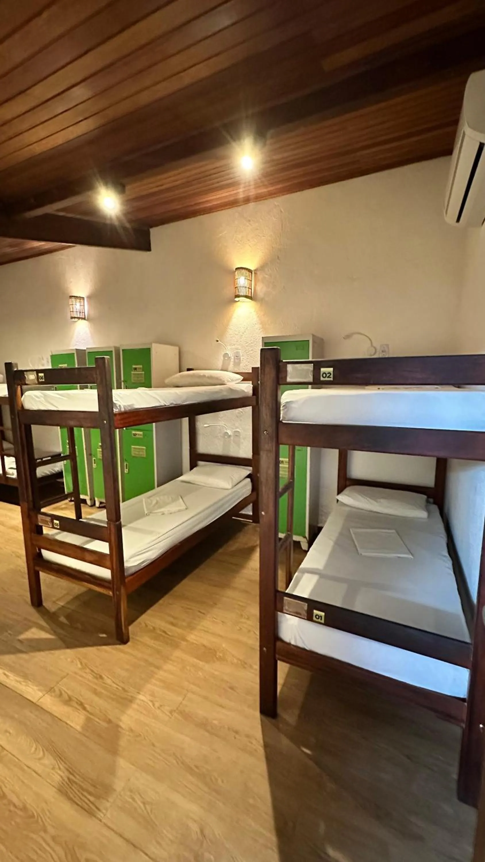 Bed in Bamboo Búzios Hostel