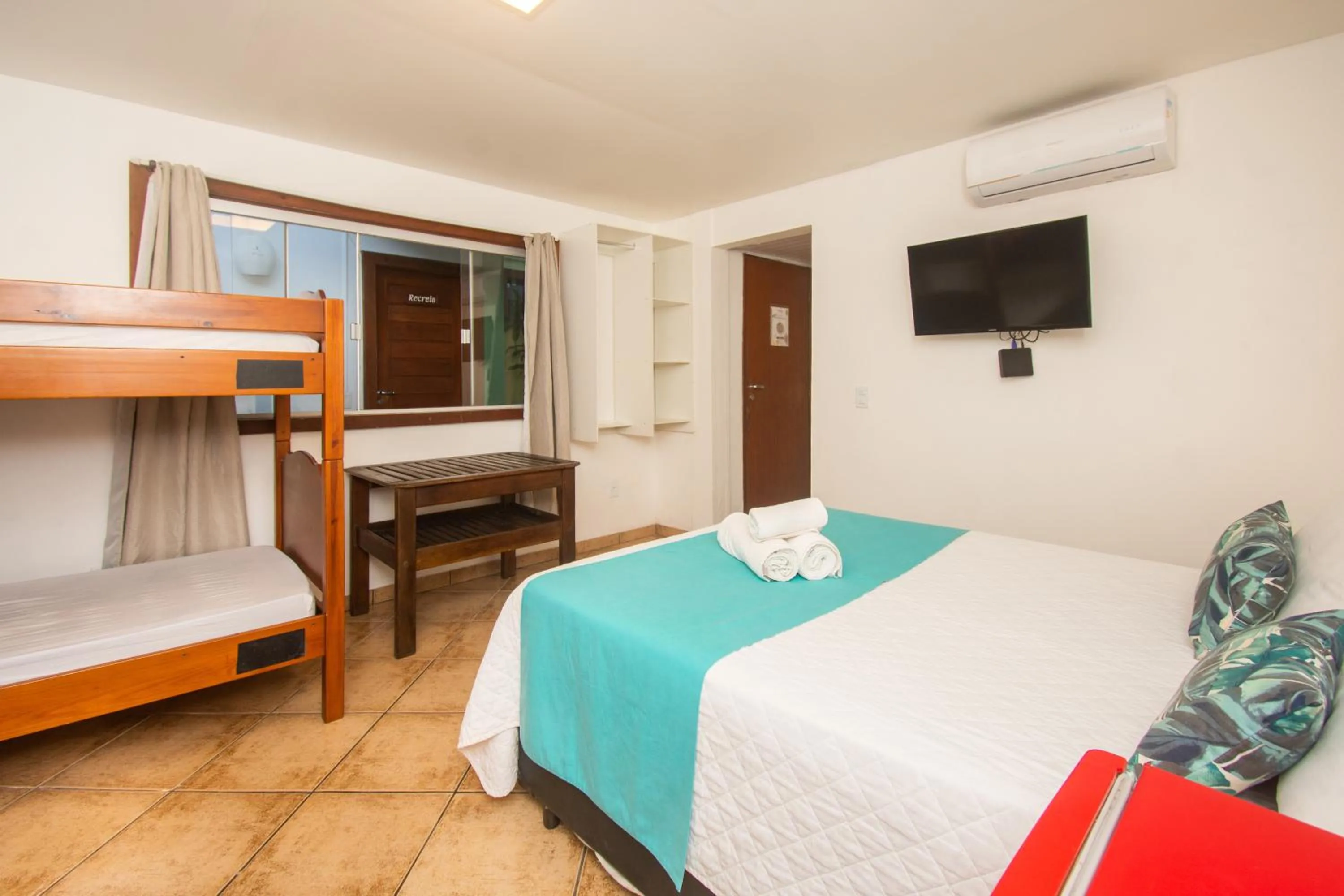 Bed in Bamboo Búzios Hostel