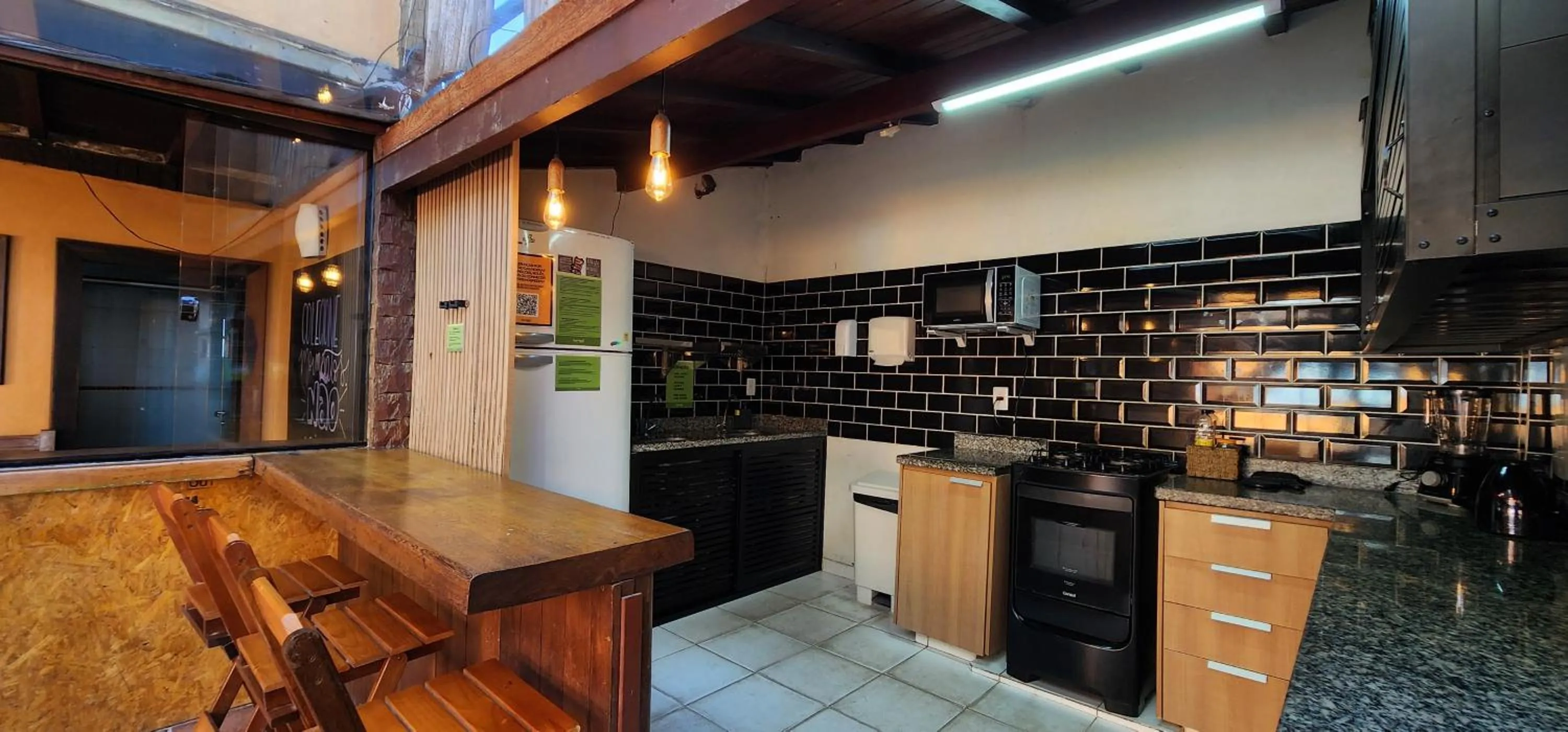 Bamboo Búzios Hostel