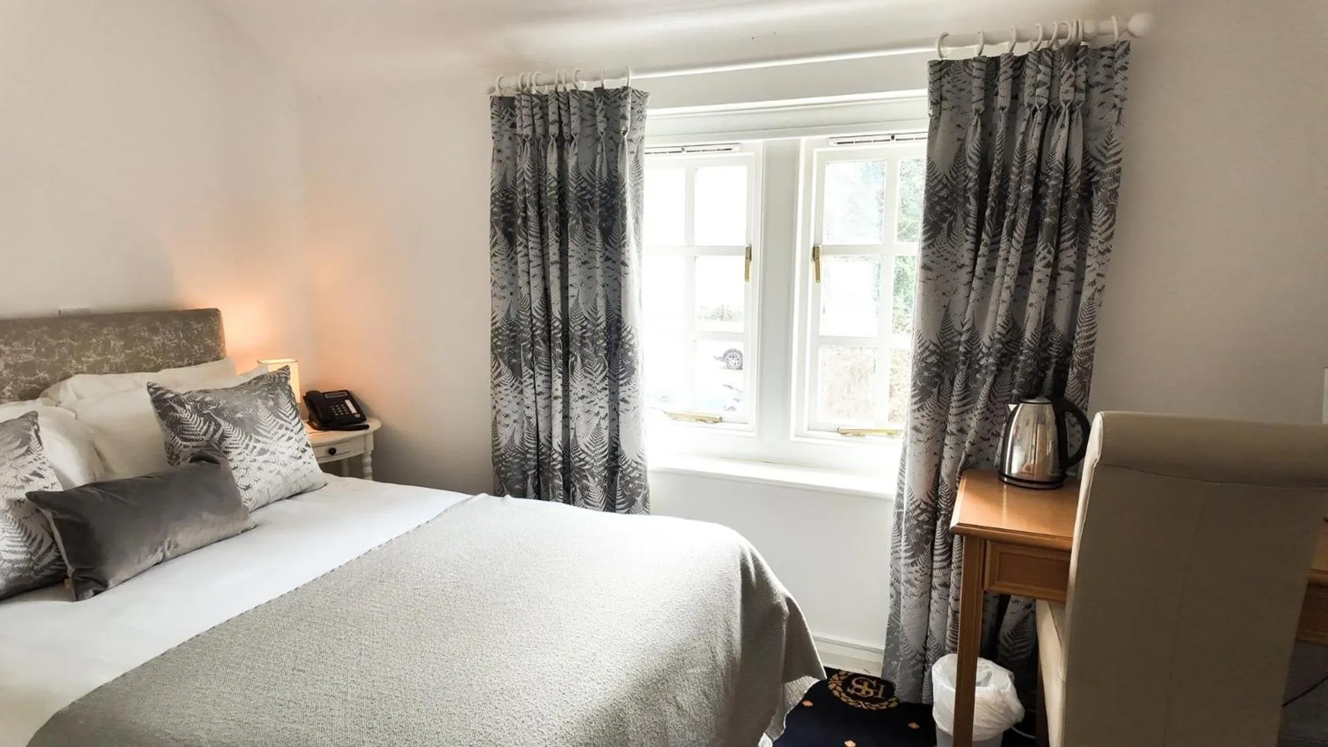 Bedroom, Bed in Santo's Higham Farm Hotel