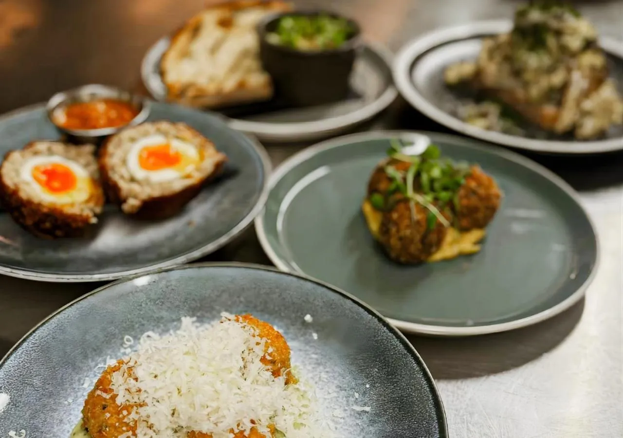 Food in Santo's Higham Farm Hotel