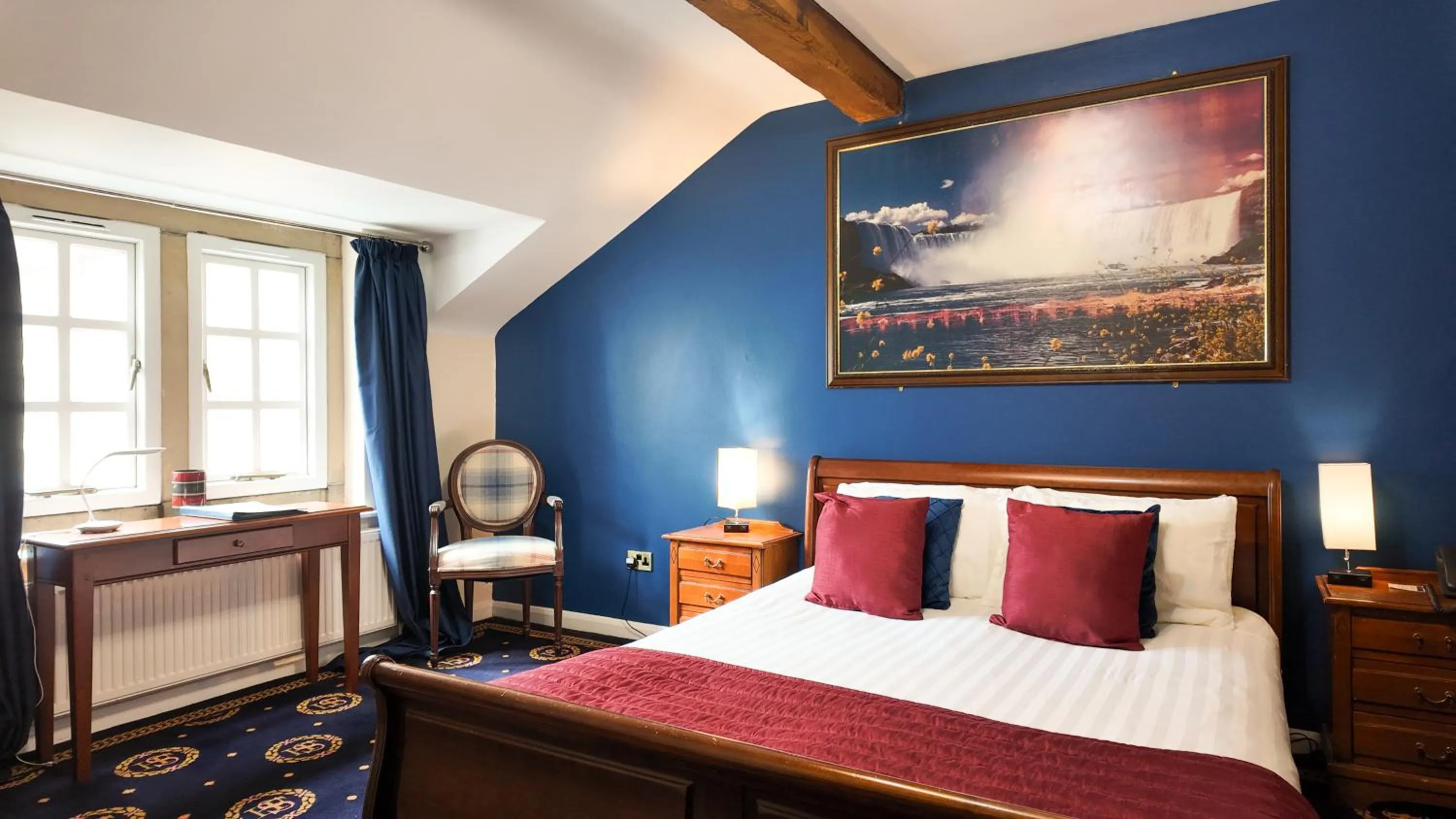 Bedroom, Bed in Santo's Higham Farm Hotel