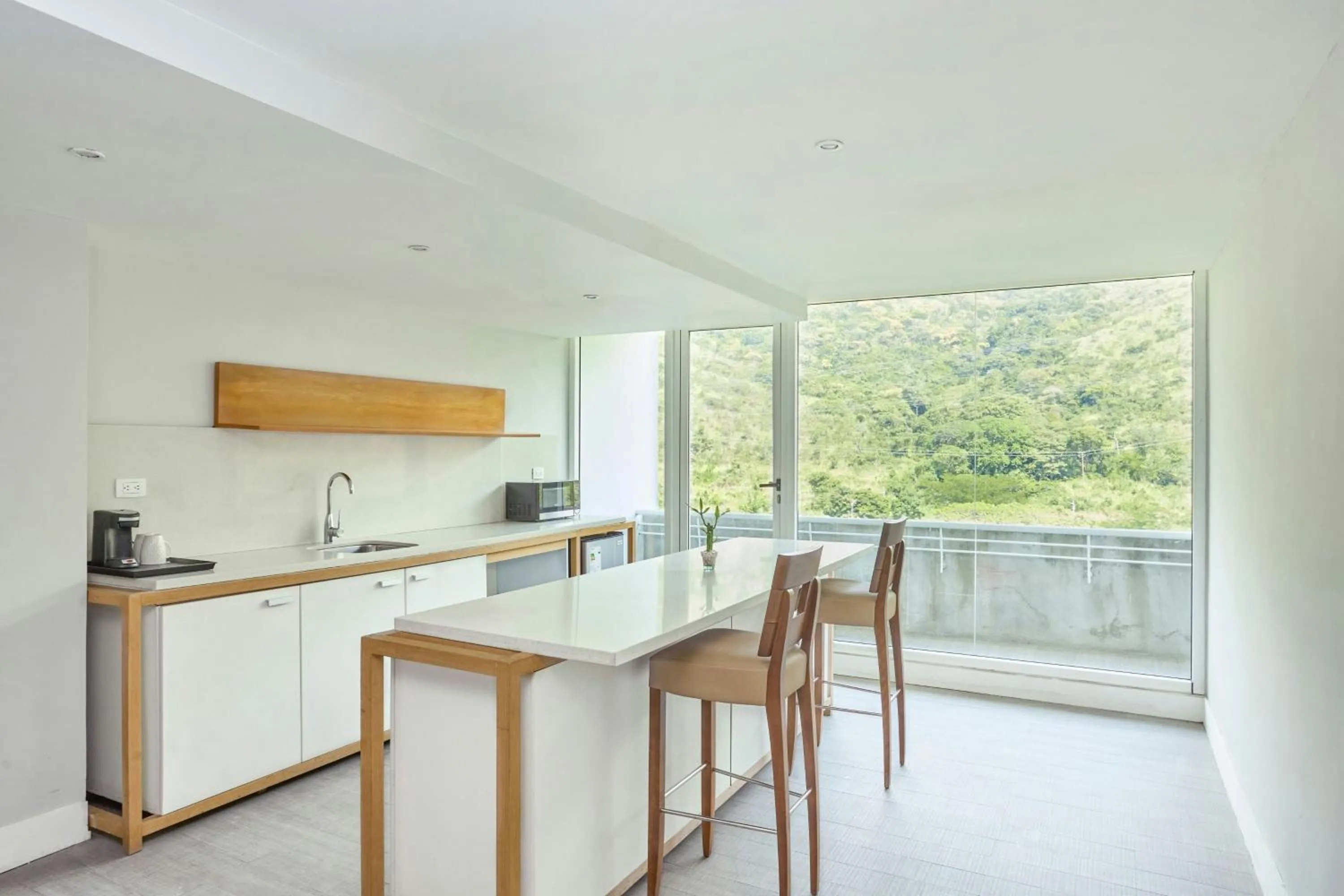 Photo of the whole room in Marriott Maracay Golf Resort