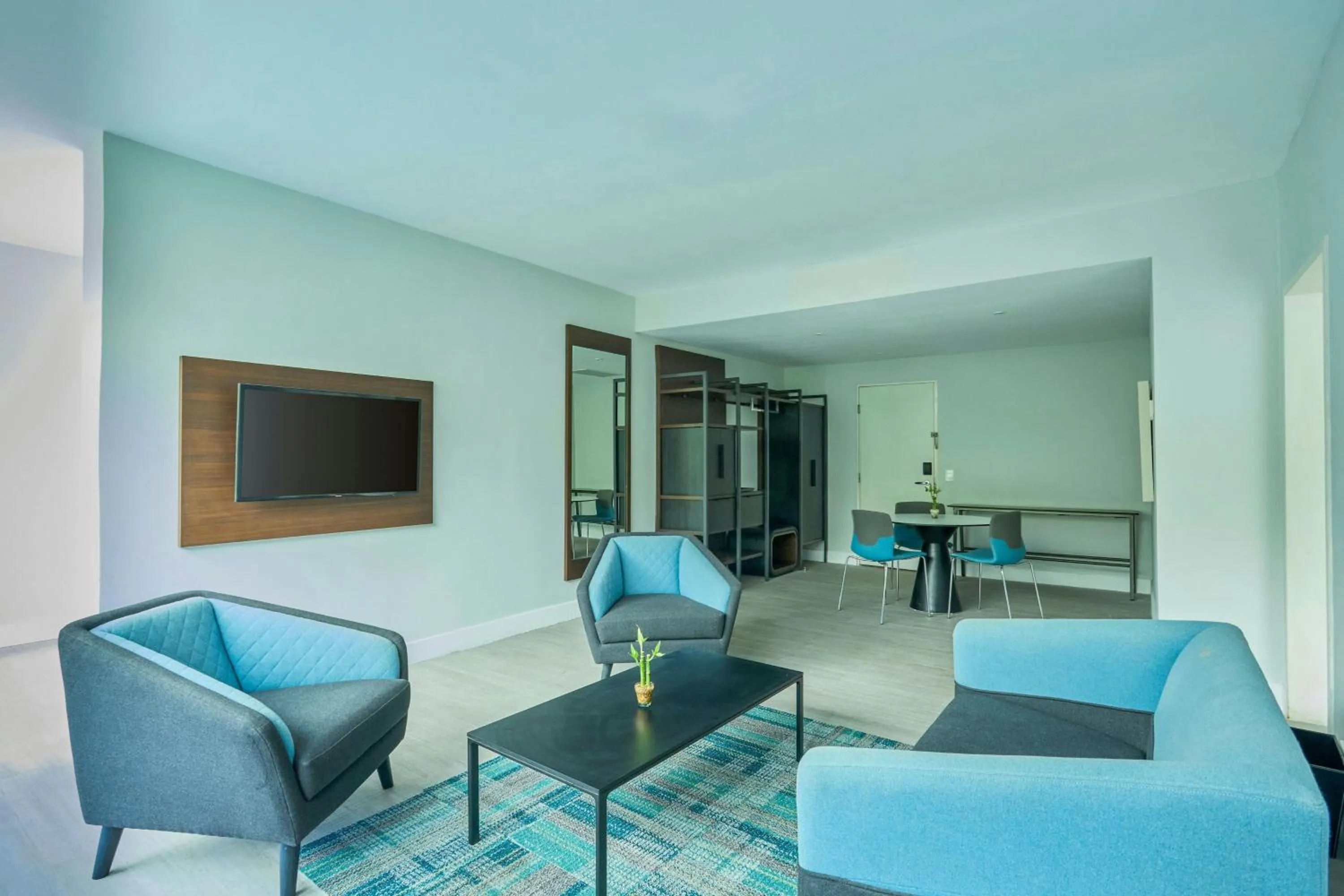 Photo of the whole room in Marriott Maracay Golf Resort