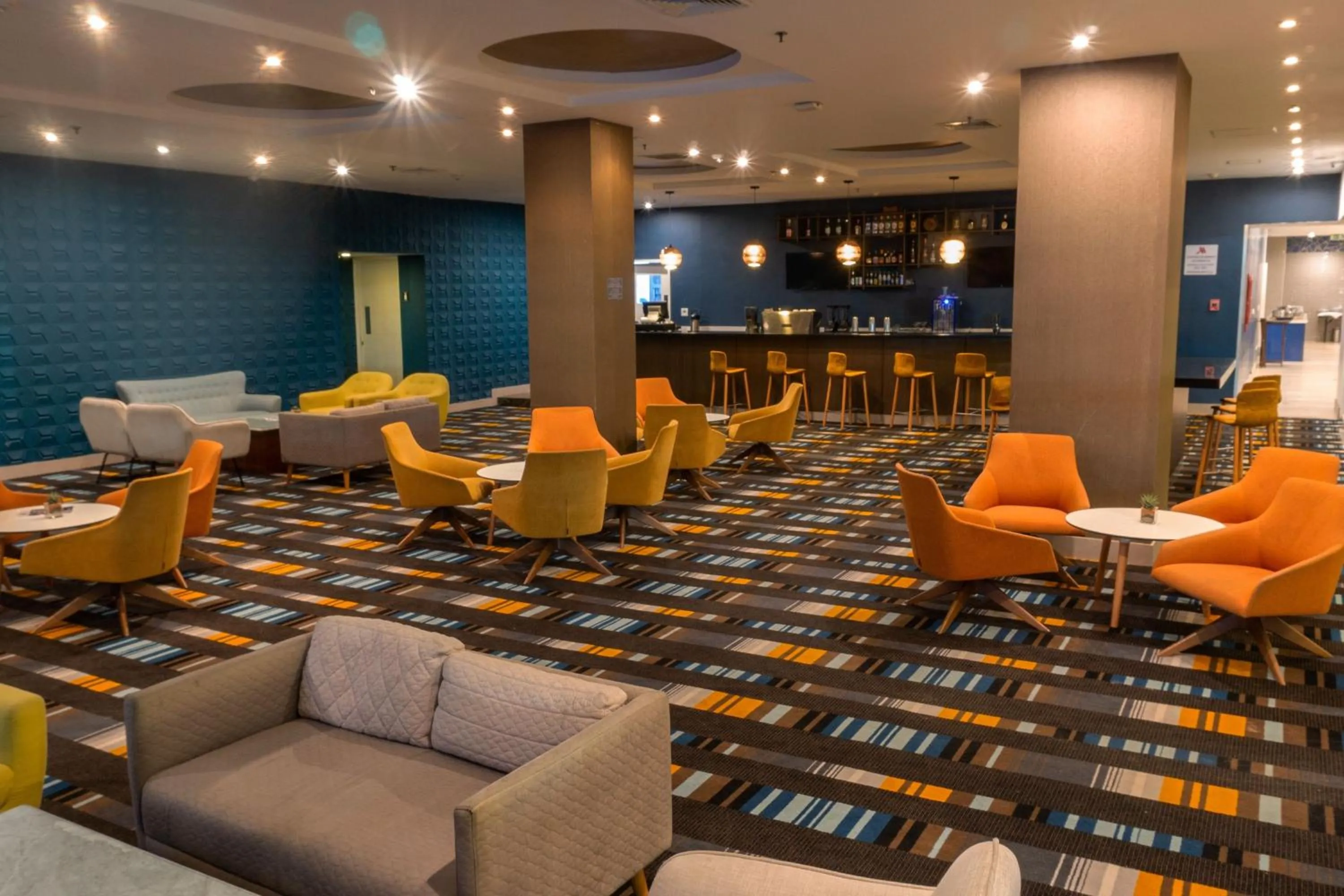 Lounge or bar in Marriott Maracay Golf Resort