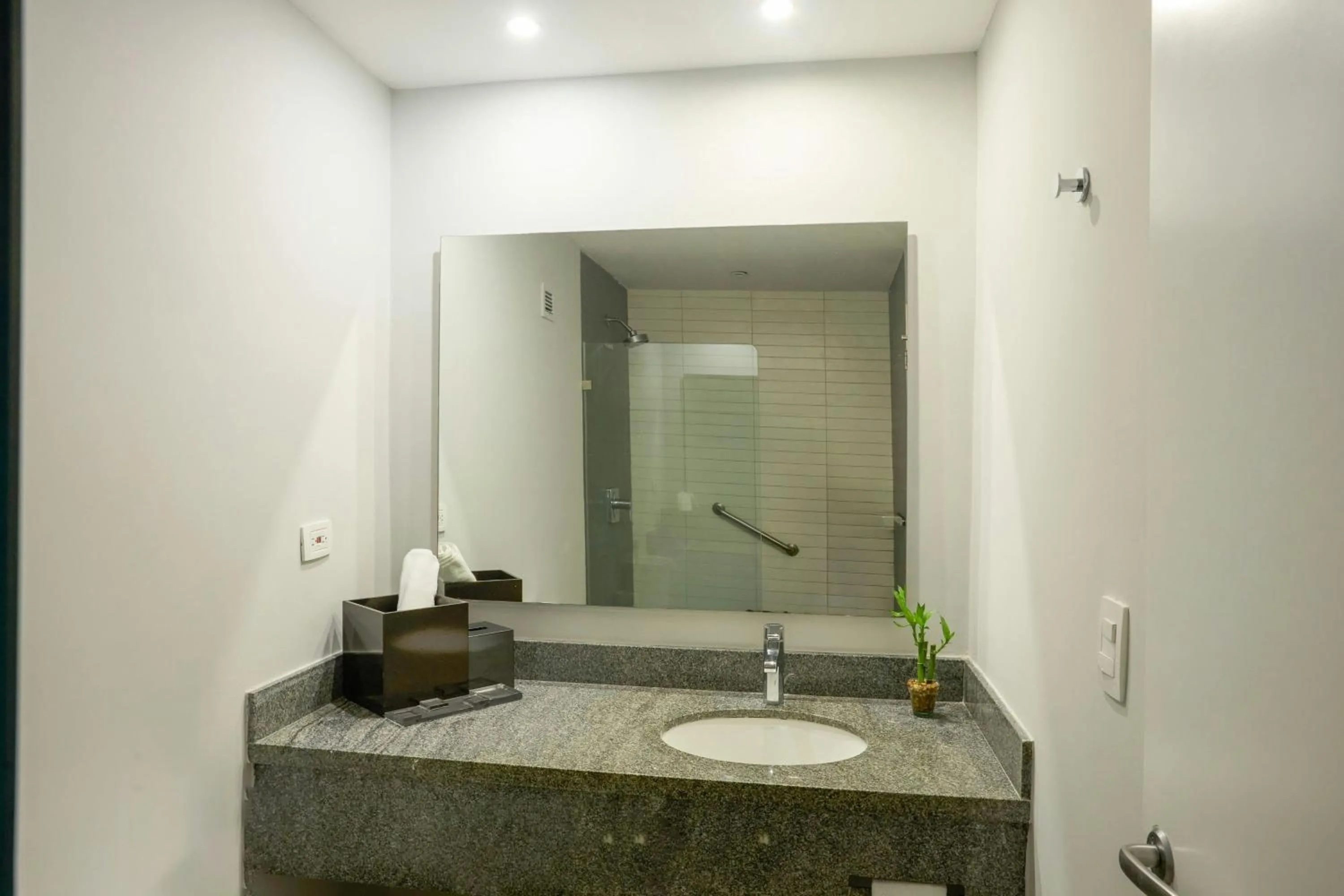 Bathroom in Marriott Maracay Golf Resort