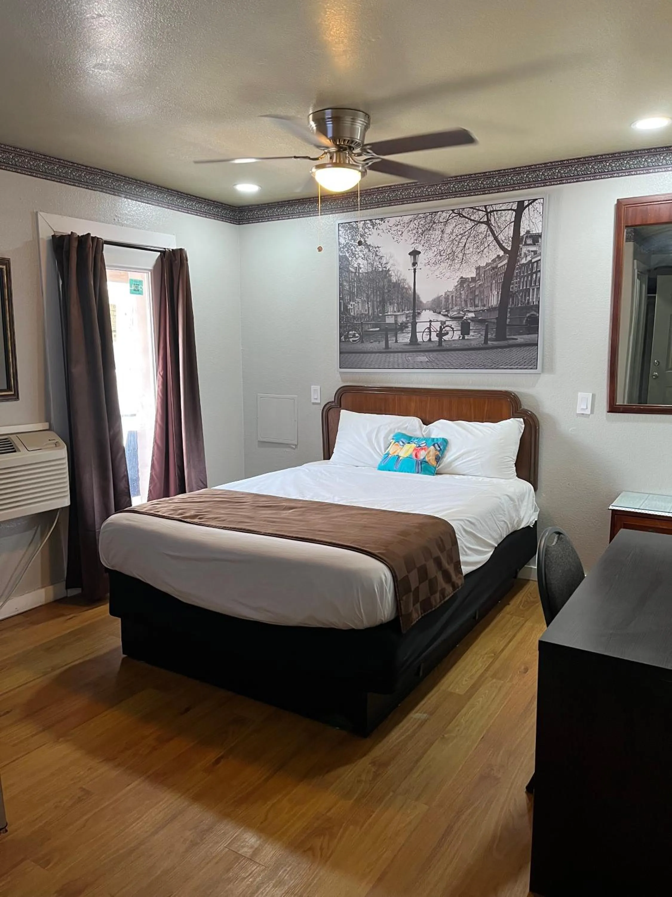 Bed in Outpost Motel