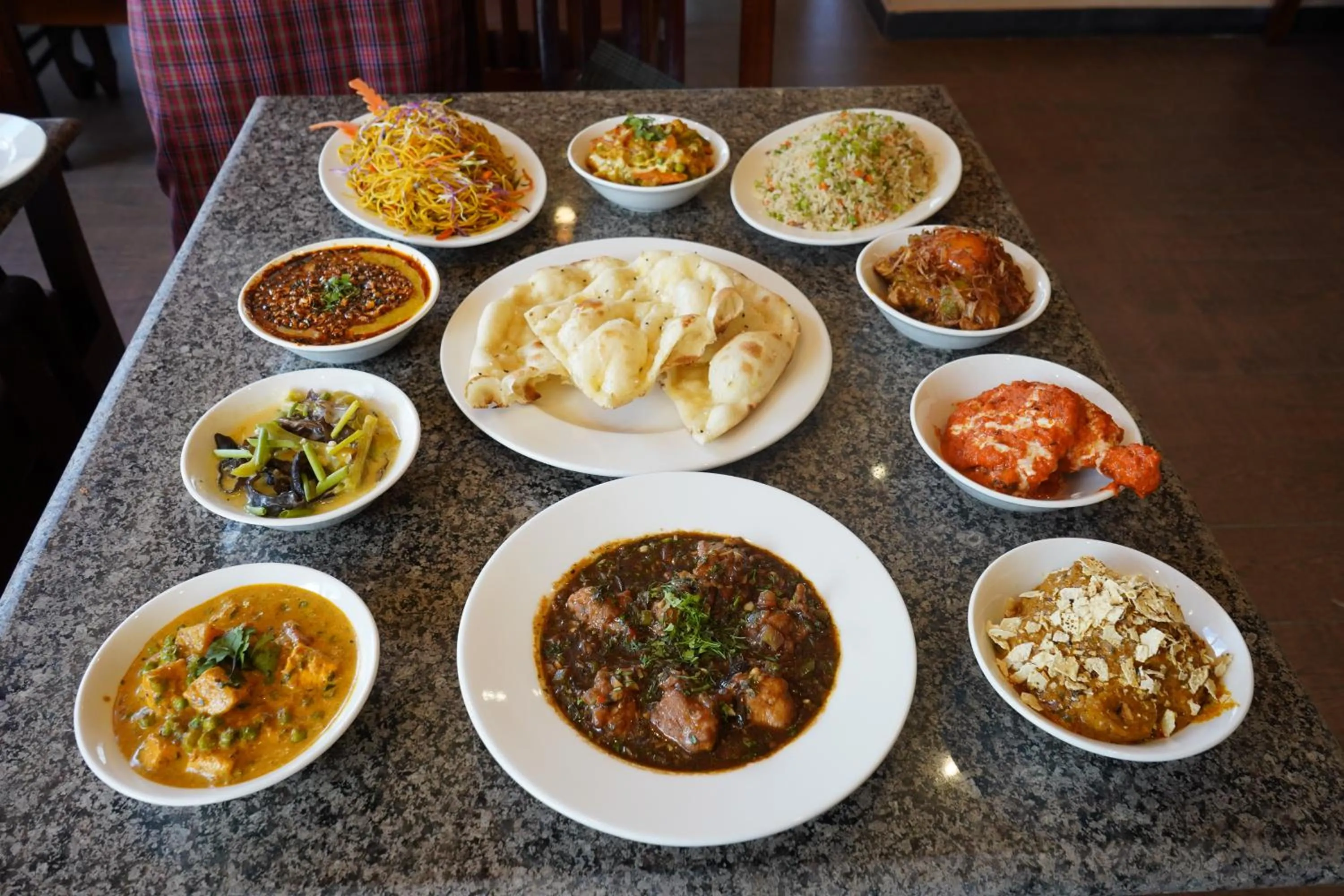 Restaurant/places to eat in NUMINOUS HOTEL